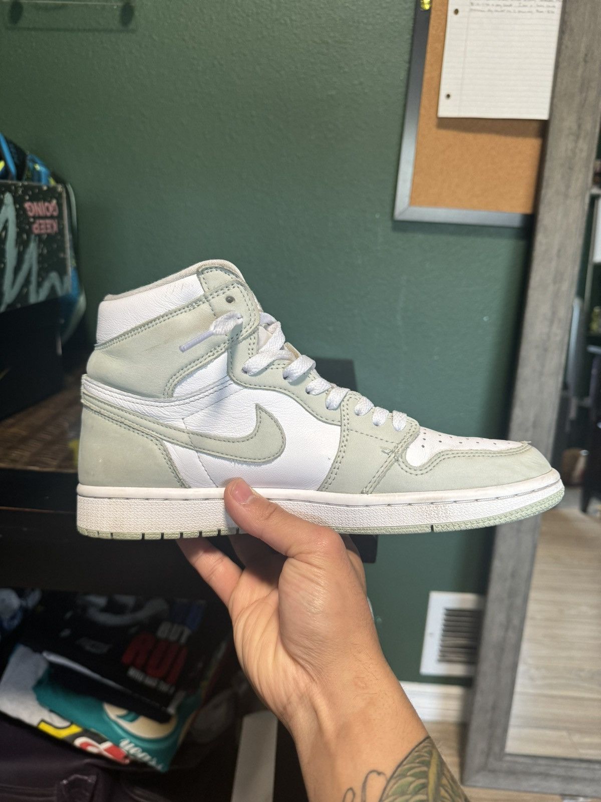 Jordan Brand × Nike WMNS Jordan 1 ‘Sea foam’ 2021 Size US 7.5 / EU 40-41 - 3 Thumbnail