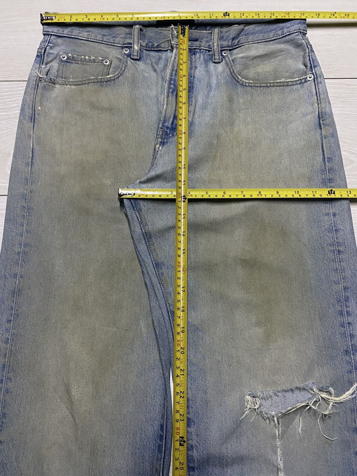 Uniqlo Vintage Japanese Uniqlo Grunge Distressed Tappered Leg Jeans Size US 34 / EU 50 - 18 Thumbnail