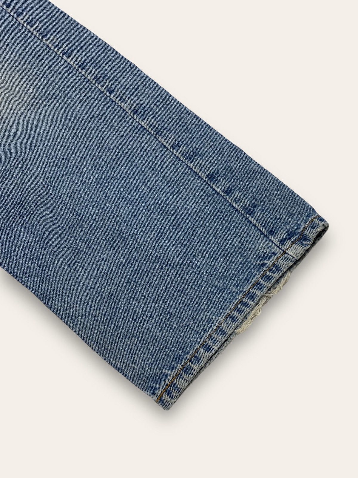 Jean Vintage LEVI'S Light Wash Blue Distressed Baggy Jeans Size US 28 / EU 44 - 2 Thumbnail