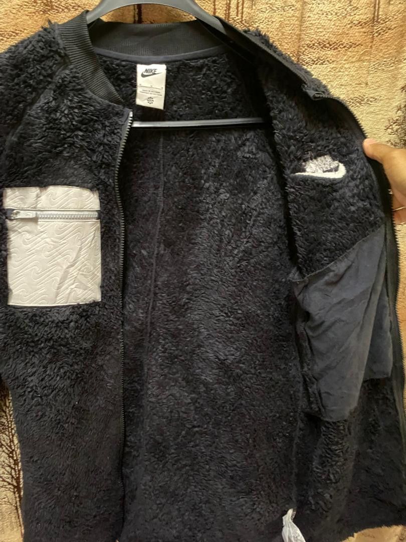 Japanese Brand Nike Girls Faux Fur Winterized Jacket Zip Front Black Size S / US 4 / IT 40 - 5 Thumbnail