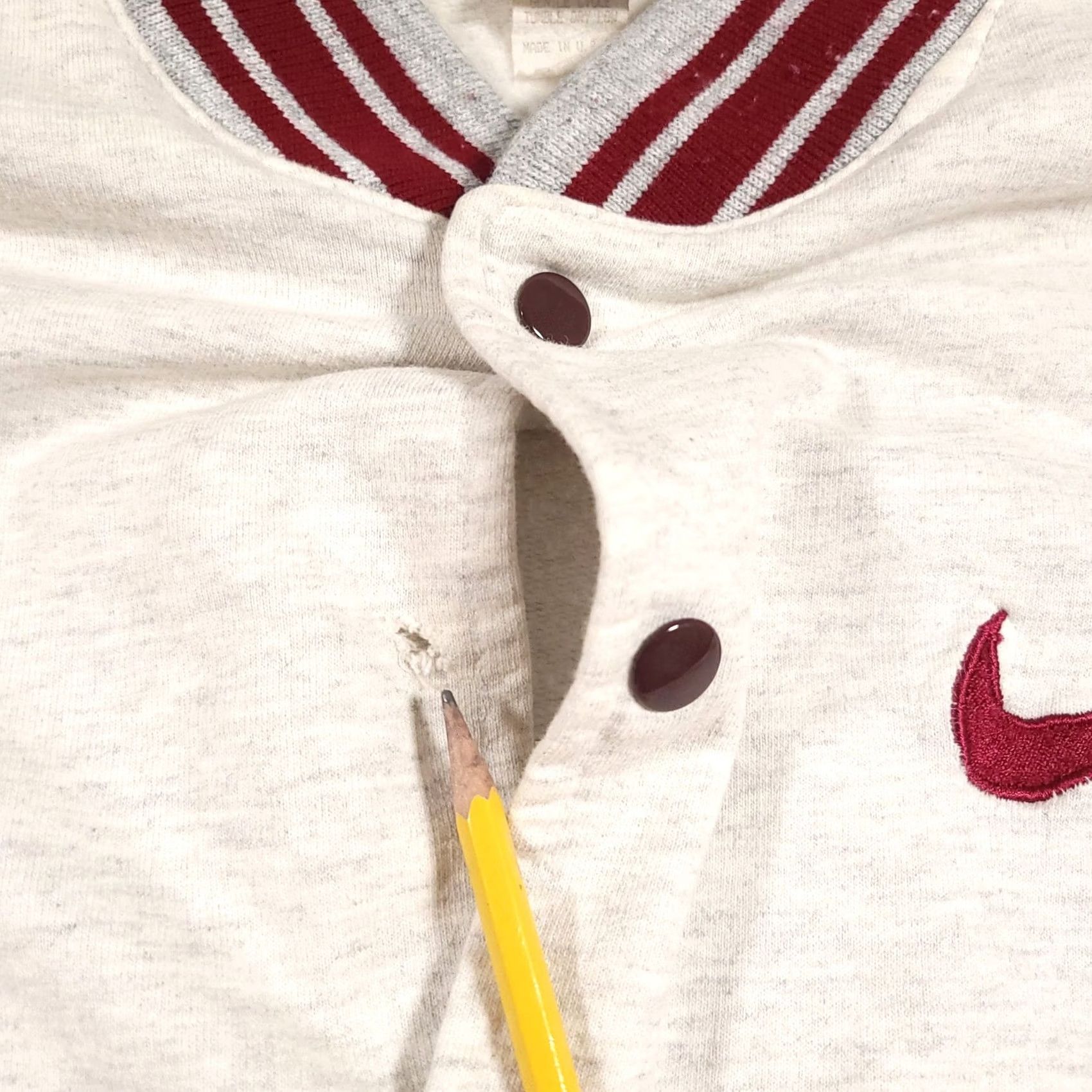 Nike VINTAGE Nike Jacket Mens Large Gray Maroon Swoosh Snap Button Varsity USA 90s Size US L / EU 52-54 / 3 - 6 Thumbnail