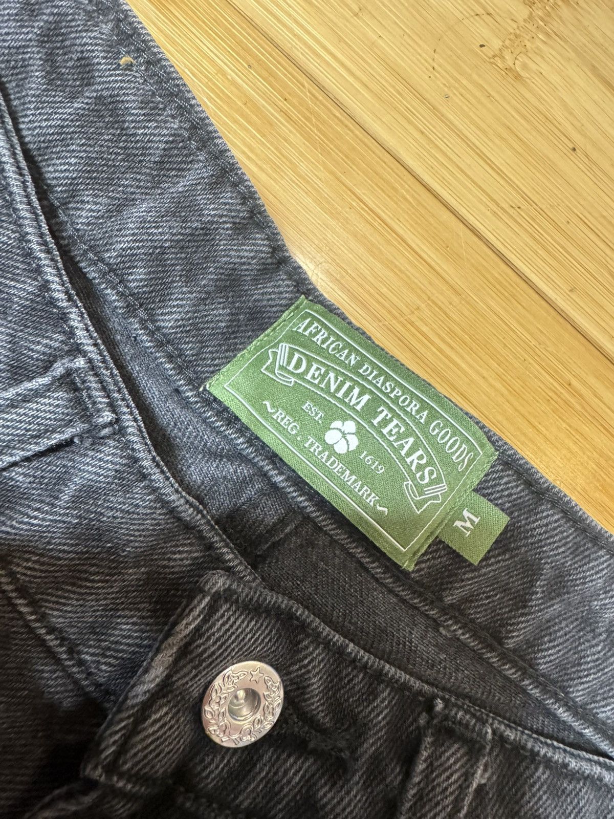 DENIM TEARS Denim Tears Mono Wreath Denim Short - Black Size Medium Size US 30 / EU 46 - 4 Thumbnail
