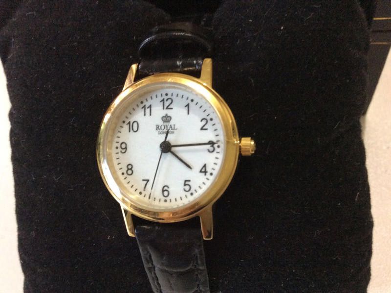 Royal Robbins Royal white dial black leather strap watch Size ONE SIZE - 1 Thumbnail