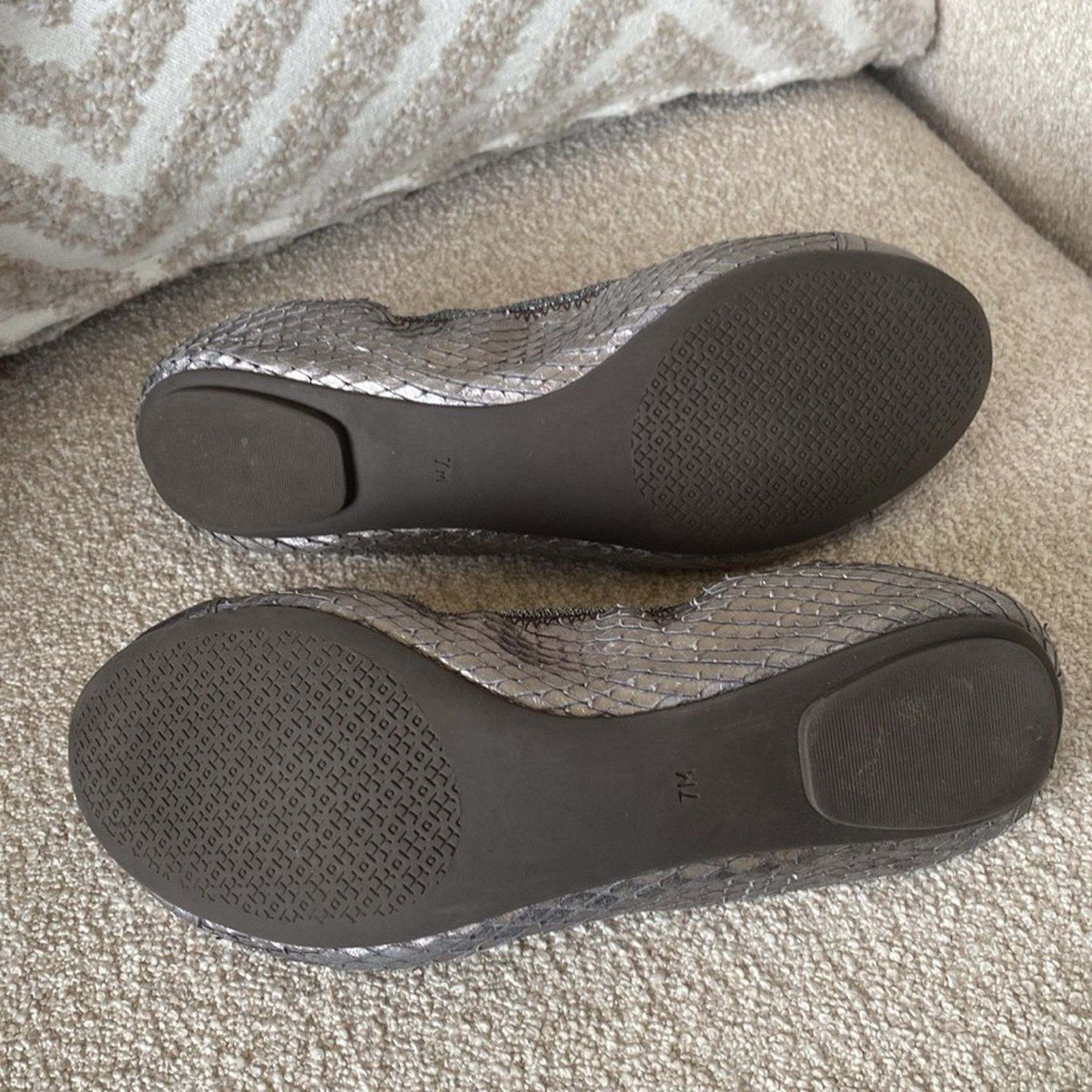 Tory Burch Tory Burch Gabby Ballet Python Pewter Gray Size 7 Size US 7 / IT 37 - 4 Thumbnail