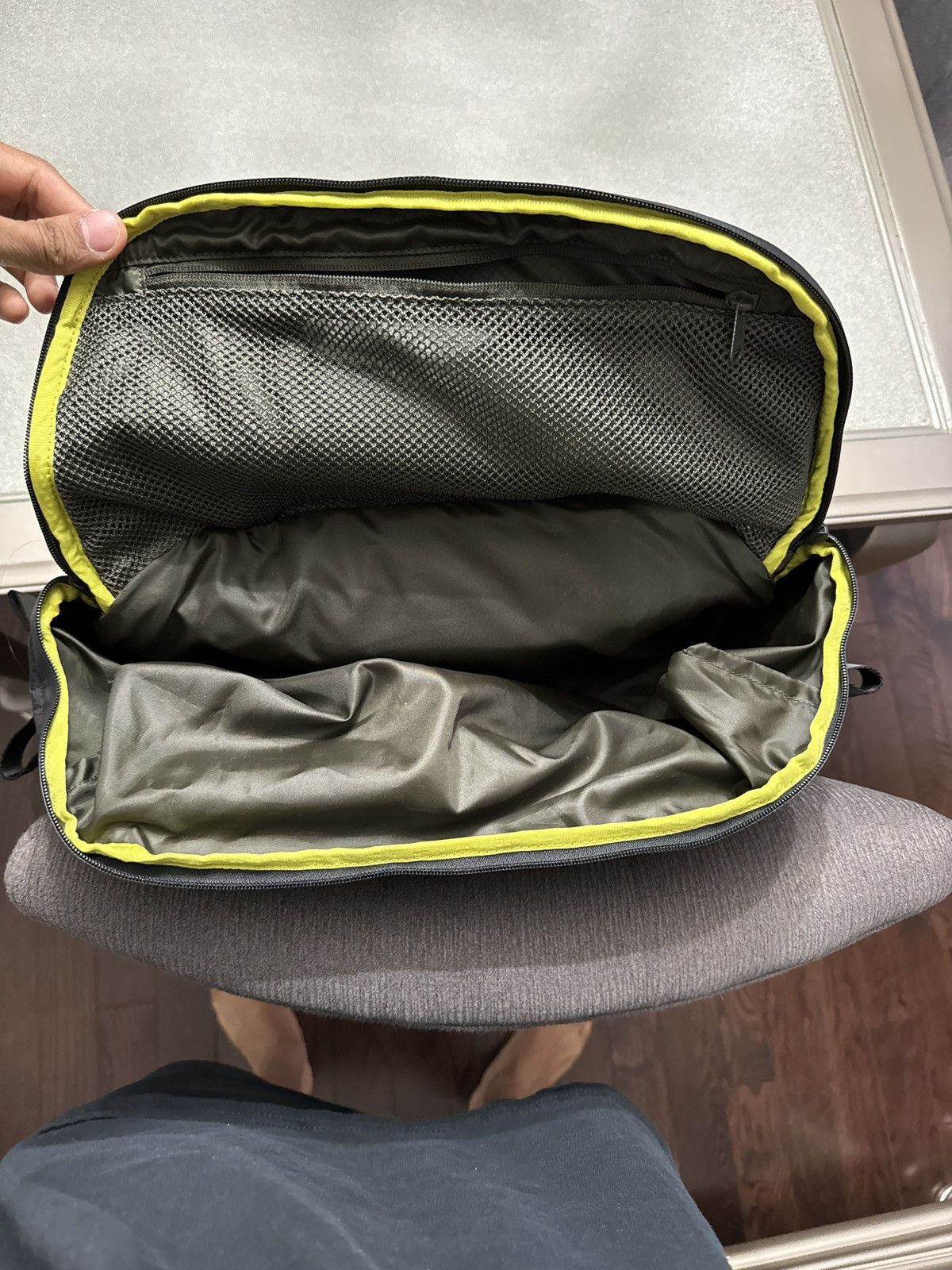 Lululemon Room to Roam Duffel (58L) Size ONE SIZE - 4 Thumbnail