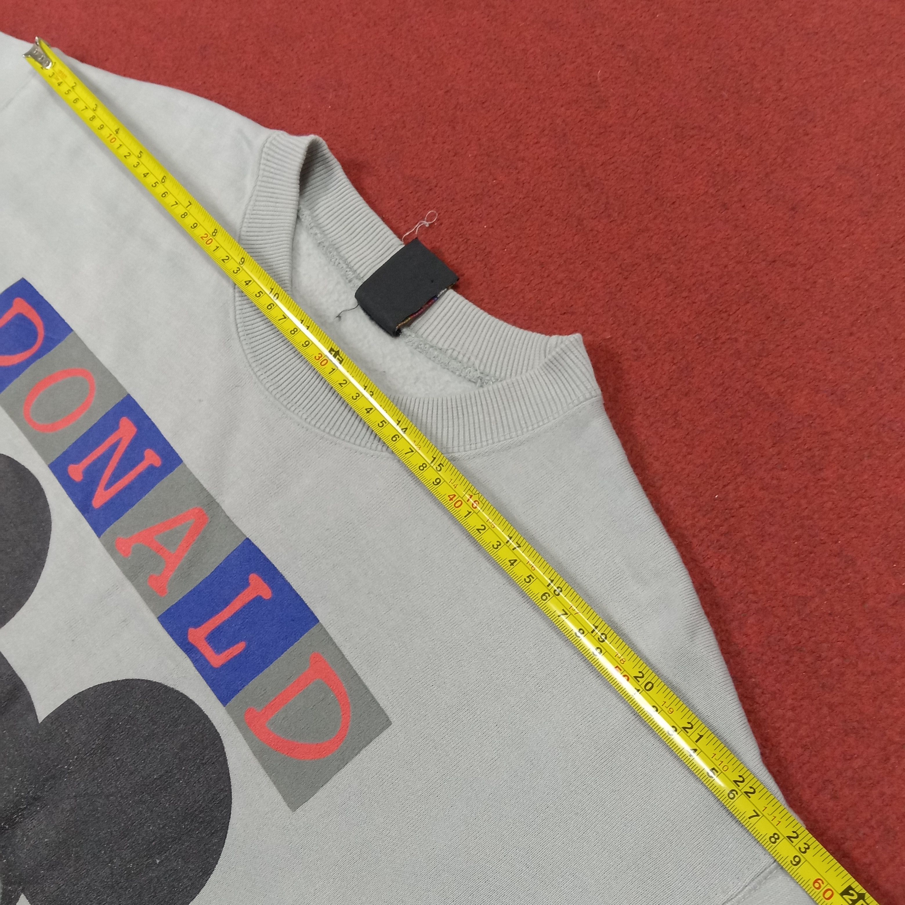 Disney × Mickey Mouse × Vintage Donald Duck Cartoon Character Vintage Streetwear Sweatshirt Size US L / EU 52-54 / 3 - 10 Thumbnail