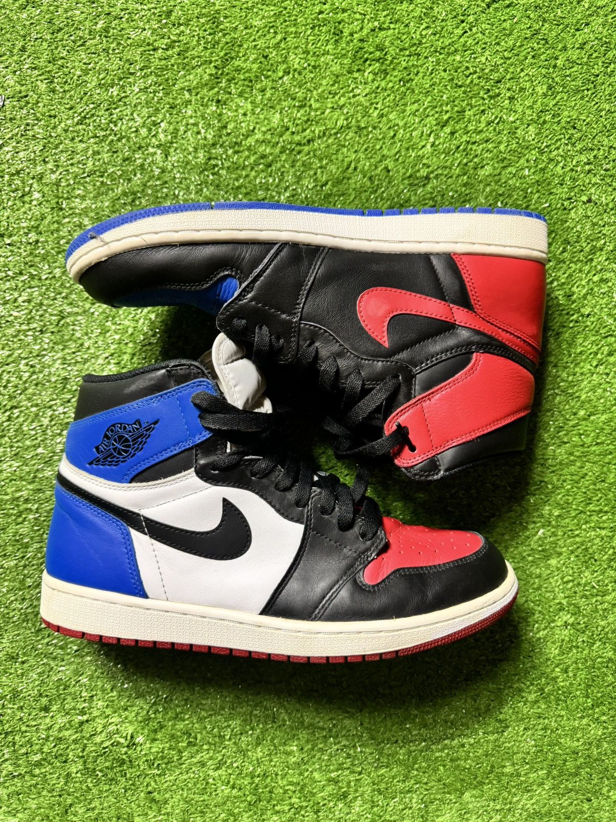 Jordan Brand Air Jordan 1 Retro High OG ‘Top 3’ Size 10.5 Size US 10.5 / EU 43-44 - 2 Thumbnail