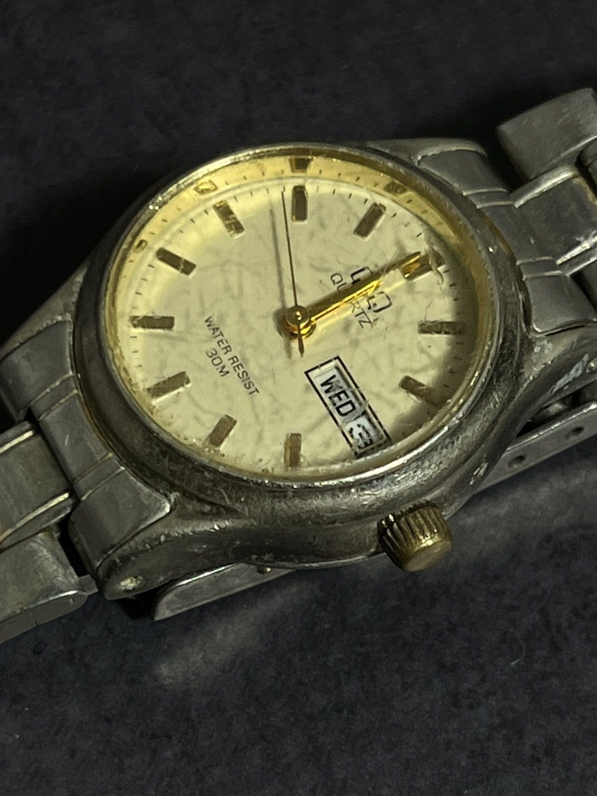 Run The Jewels Vintage Q&Q Quartz Watch | Day-Date | Japanese Brand Size ONE SIZE - 8 Thumbnail