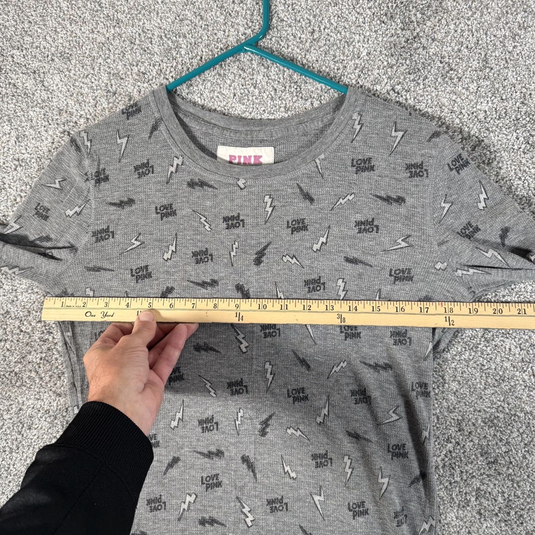 Pinko VINTAGE PINK Victoria's Secret Shirt T-Shirt L Gray Geometric Graphic Long Sleeve Crew Neck Size L / US 10 / IT 46 - 3 Thumbnail