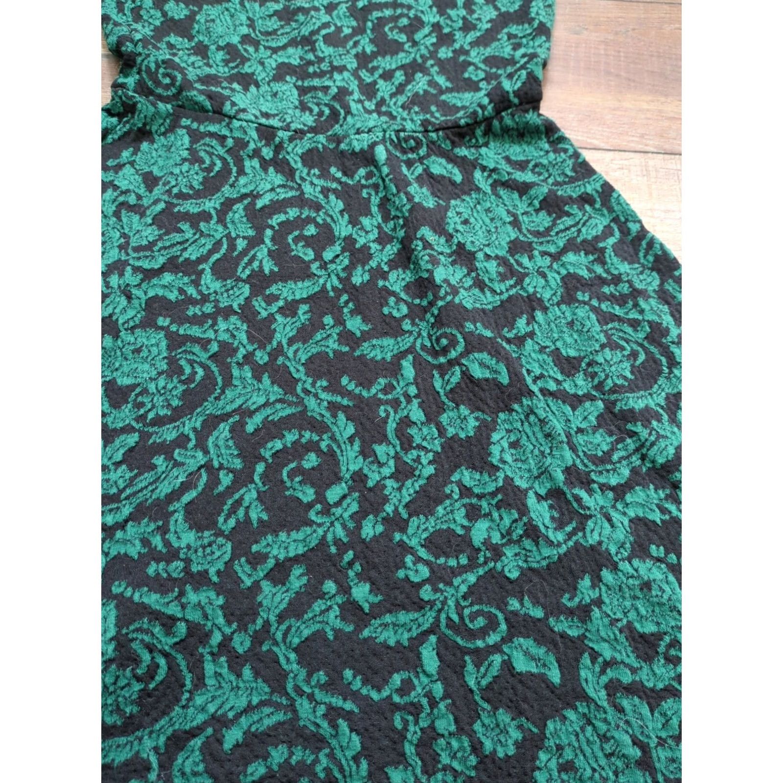 Vintage Eyelash Couture Dress Juniors M Black Green Textured Sleeveless Knee Length Size M / US 6-8 / IT 42-44 - 2 Thumbnail