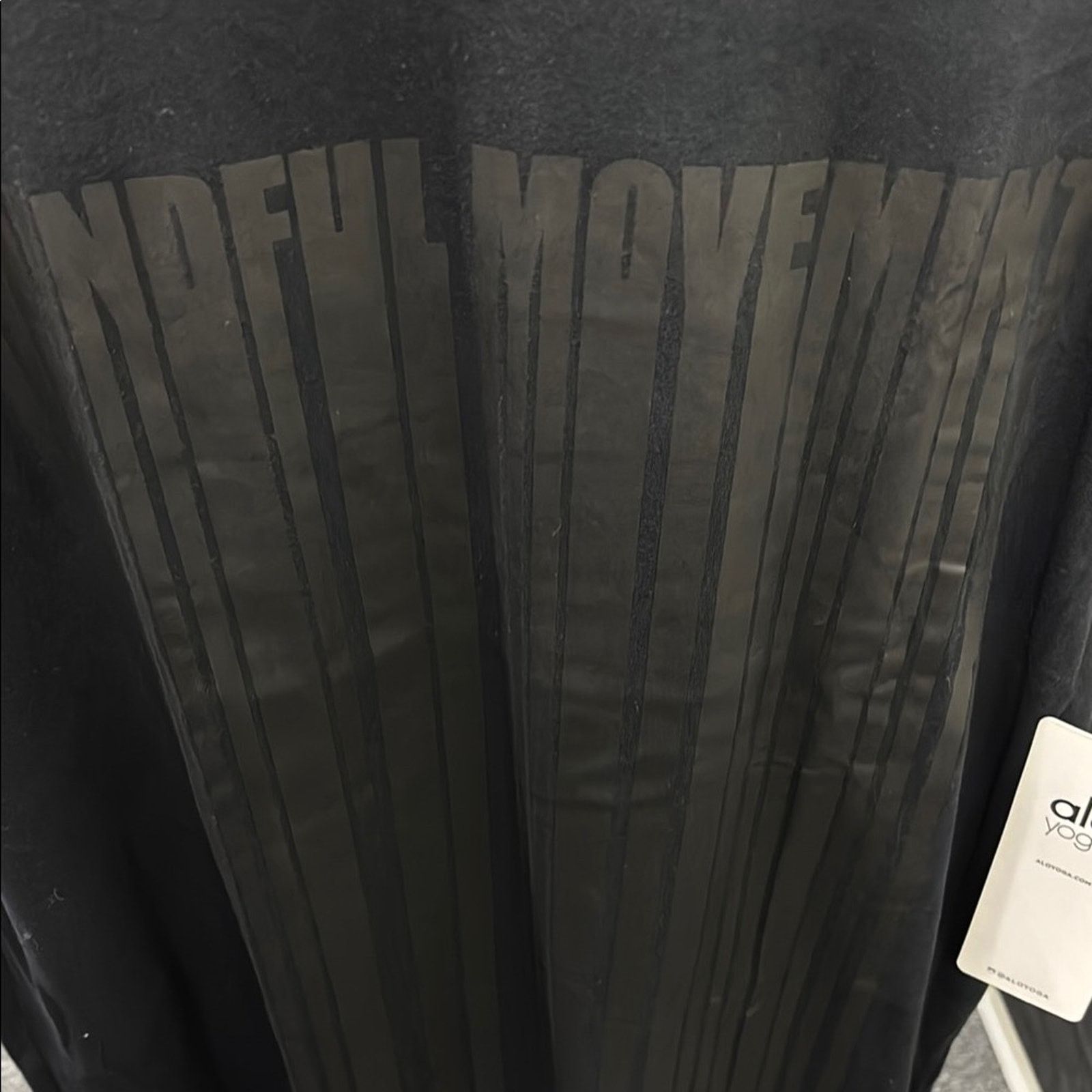 Alo Yoga NWT ALO Yoga Black Short Sleeve Tee Mindful Movement Size L Size US L / EU 52-54 / 3 - 4 Thumbnail
