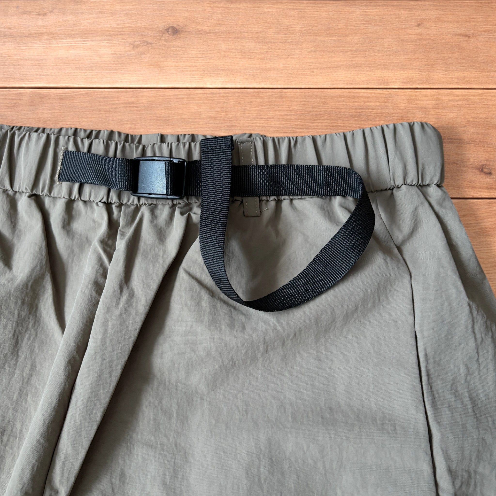 Japanese Brand Baggy gorpcore tech hiking pants in khaki green. Size US 36 / EU 52 - 5 Thumbnail