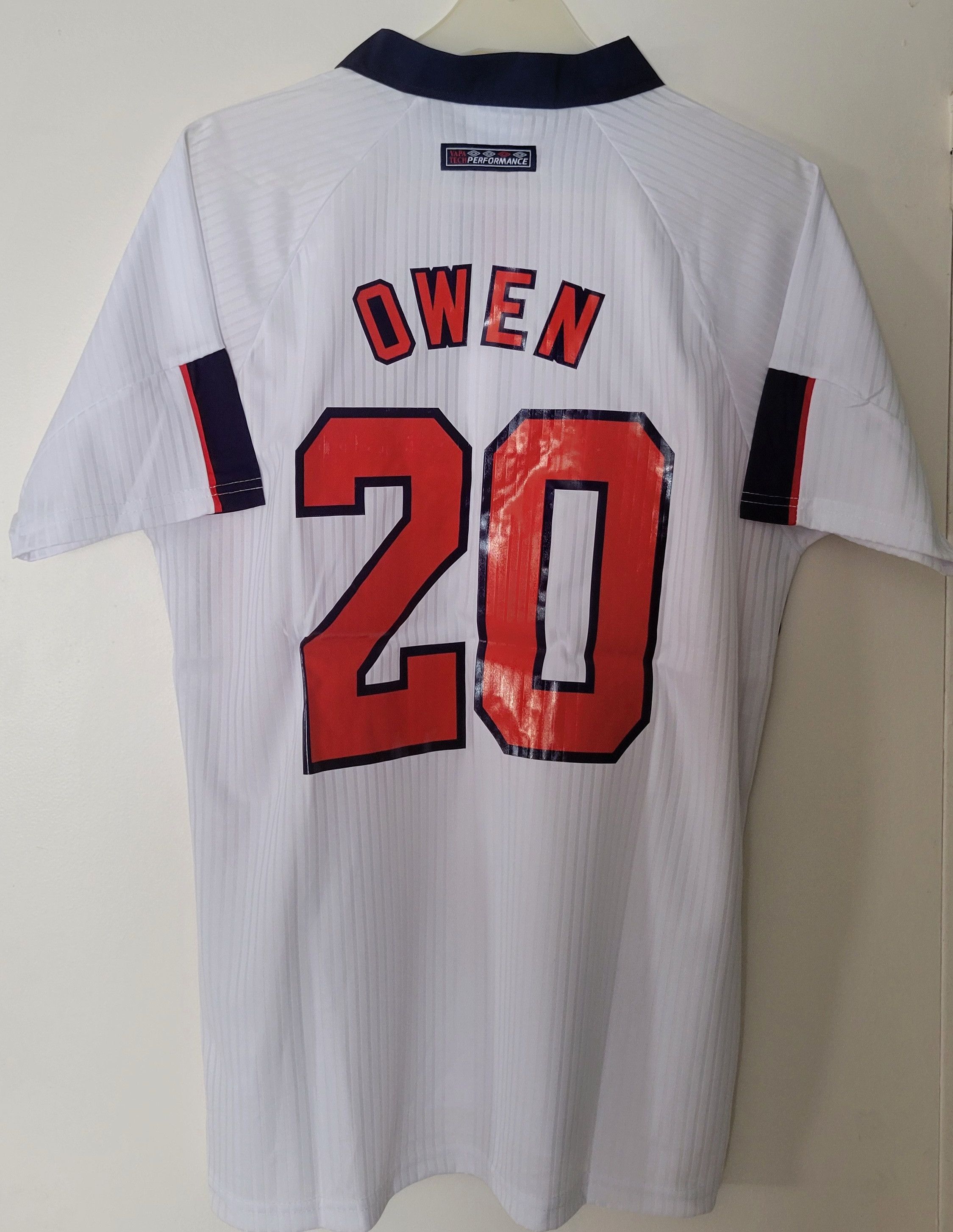 Other Owen 20 England 1998 Vintage Soccer Jersey Trikot Size US L / EU 52-54 / 3 - 1 Thumbnail
