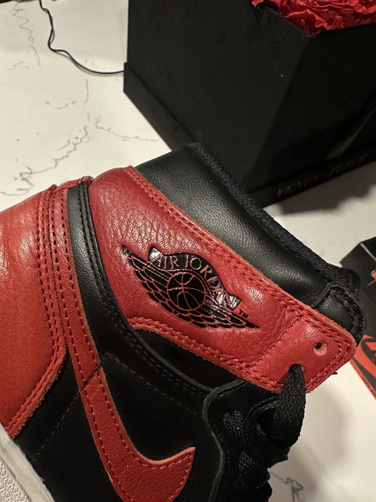 Nike Nike Air Jordan 1 Retro High Black Red Sneakers Size US 7 / EU 40 - 13 Thumbnail
