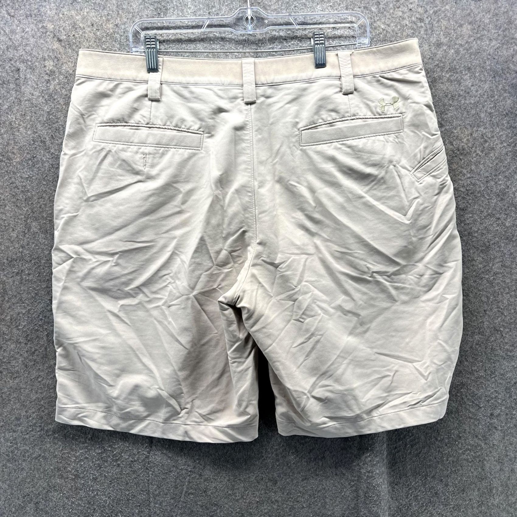 Under Armour Under Armour Shorts Mens 38 Khaki Golf Chino Lightweight Stretch Performance UA Waist 38 Inseam 10in Regular Pocketed Knit Twill Casual Athletic Mens Size US 38 / EU 54 - 2 Thumbnail