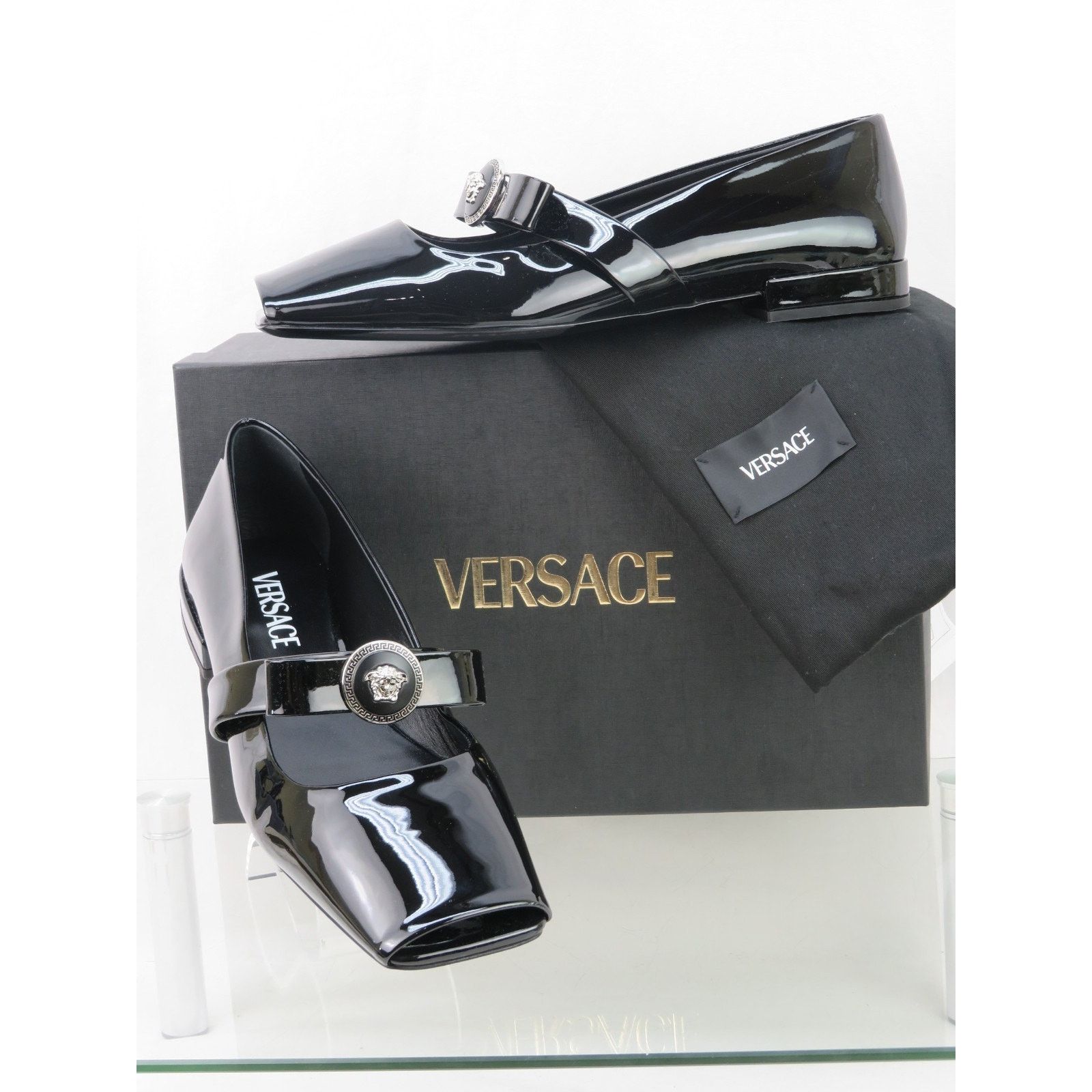 Versace VERSACE BLACK PATENT LEATHER COIN MEDUSA HEAD BOW FLATS 40 Size US 10 / IT 40 - 3 Thumbnail