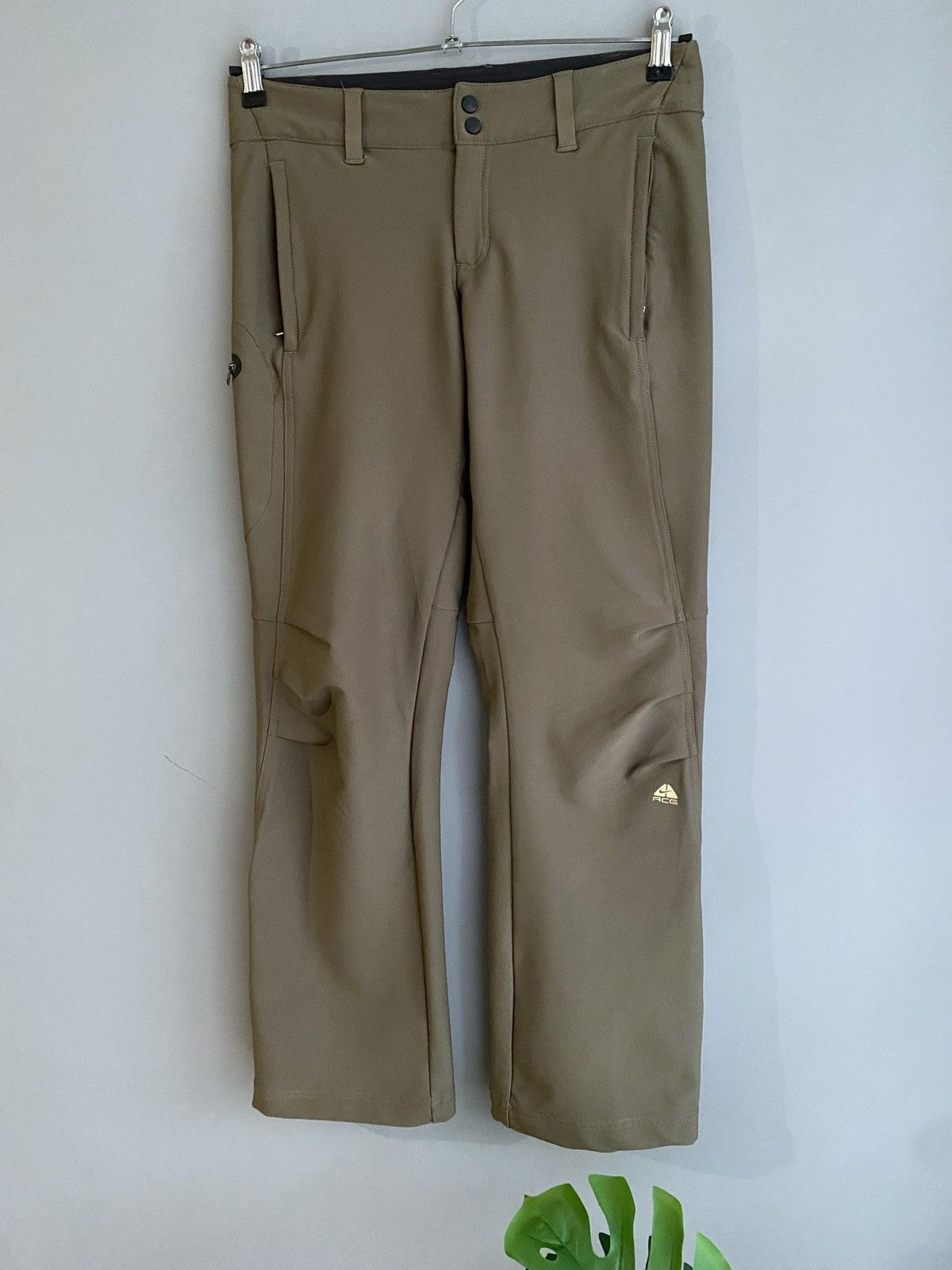 Nike ACG Nike ACG Women's Outdoor Hiking Pants, Size 8, W30/L31 Size 30" / US 8 / IT 44 - 2 Thumbnail