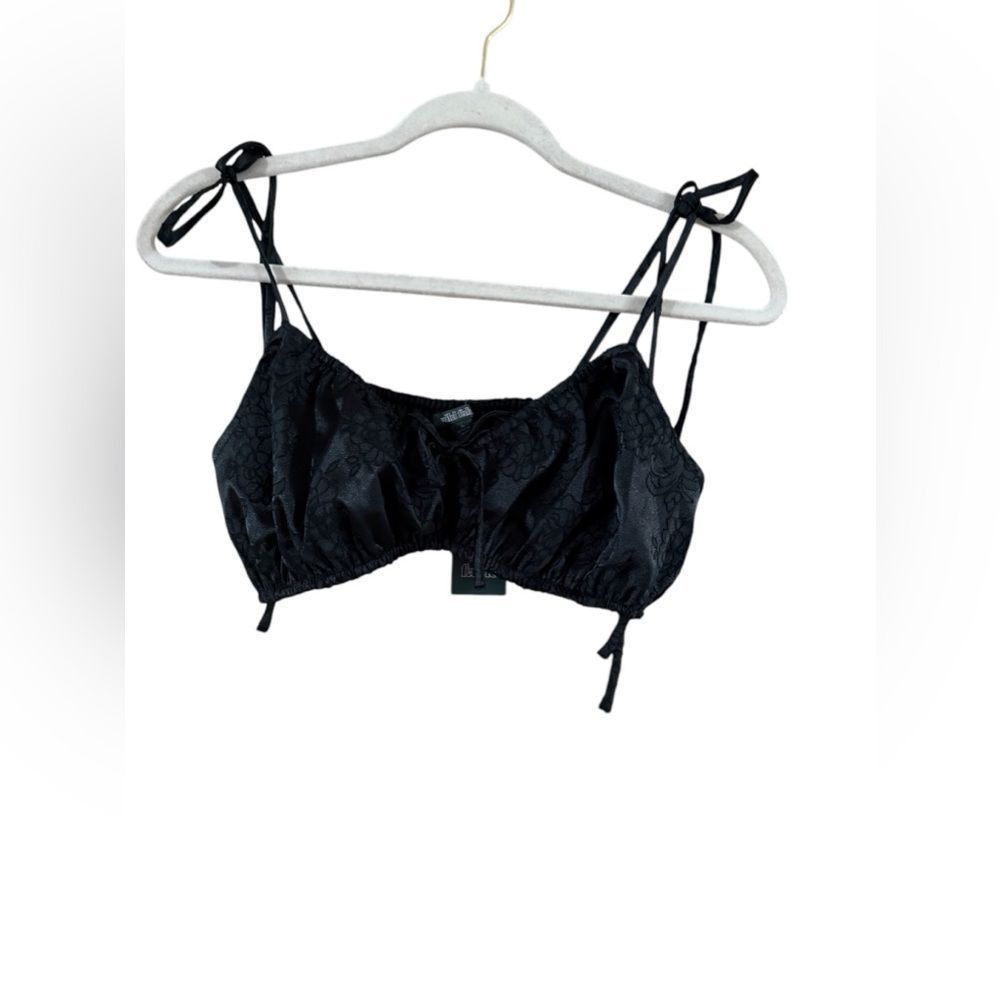 Other NWT wild fable satin crop top black Size M / US 6-8 / IT 42-44 - 1 Thumbnail
