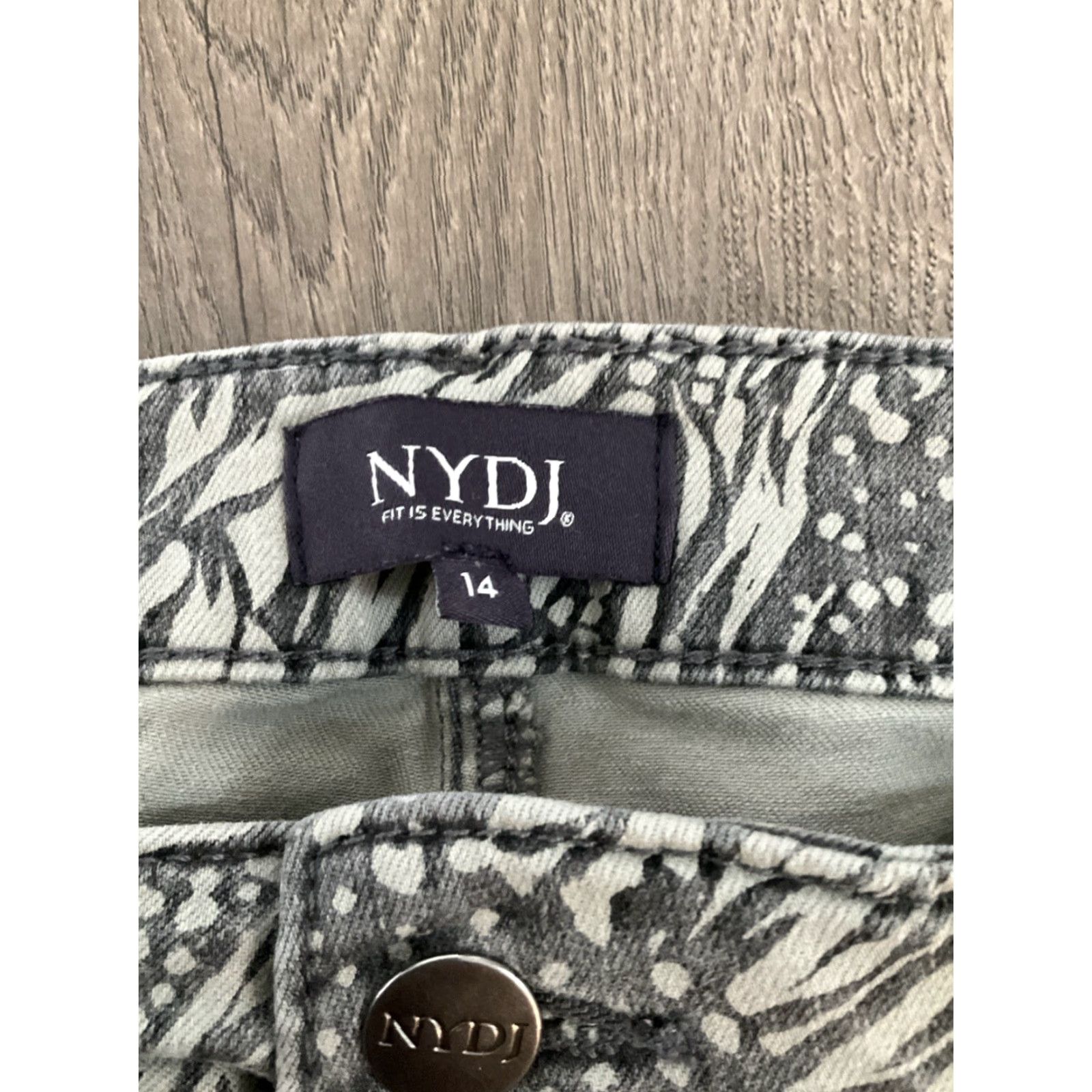 NYDJ NYDJ Jeans Women’s Size 14 Shadow Animal Charcoal High Rise Stretch Skinny Size 36" / US 14 / IT 50 - 4 Thumbnail