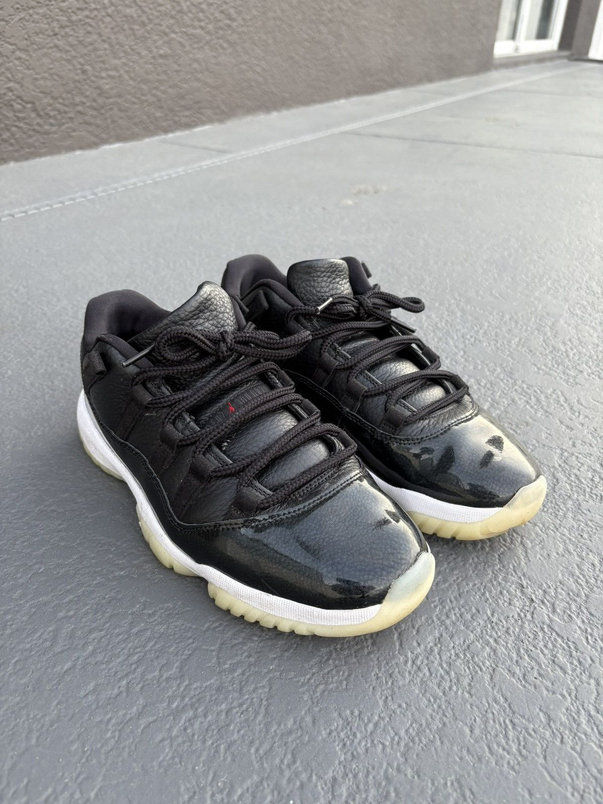Jordan 11 Low “72-10”