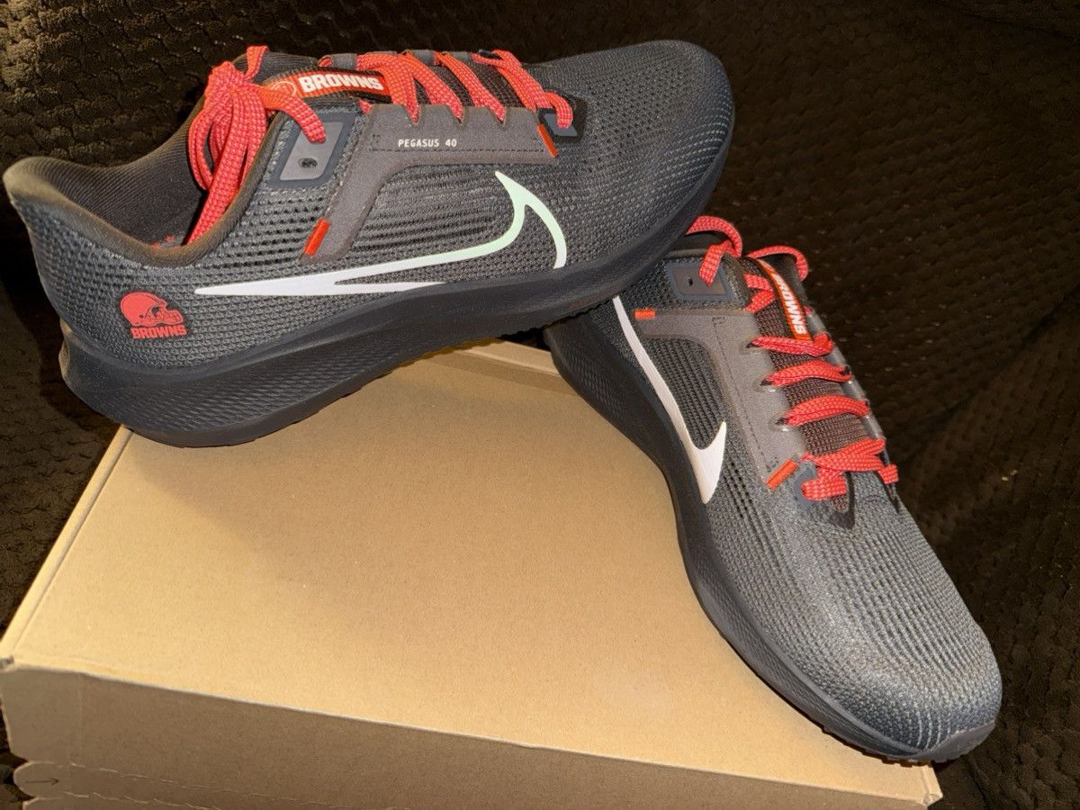 Nike Nike Air Zoom Pegasus 40 NFL “Cleveland Browns” New in Box! Size US 10 / EU 43 - 2 Thumbnail