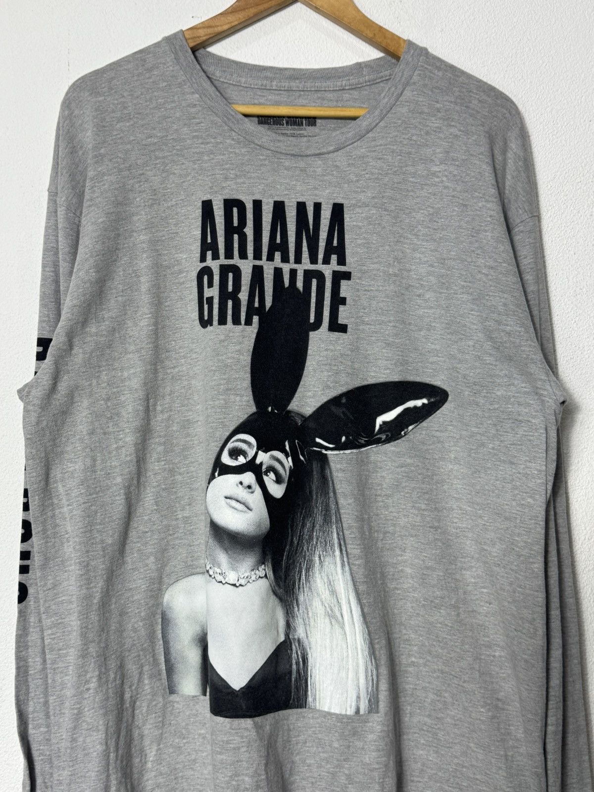 Band Tees Ariana Grande Dangerous Women Tour longsleeve Size US XL / EU 56 / 4 - 2 Thumbnail