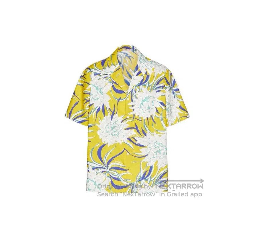 Valentino yellow floral short sleeve shirt by valentino. Size US M / EU 48-50 / 2 - 1 Thumbnail