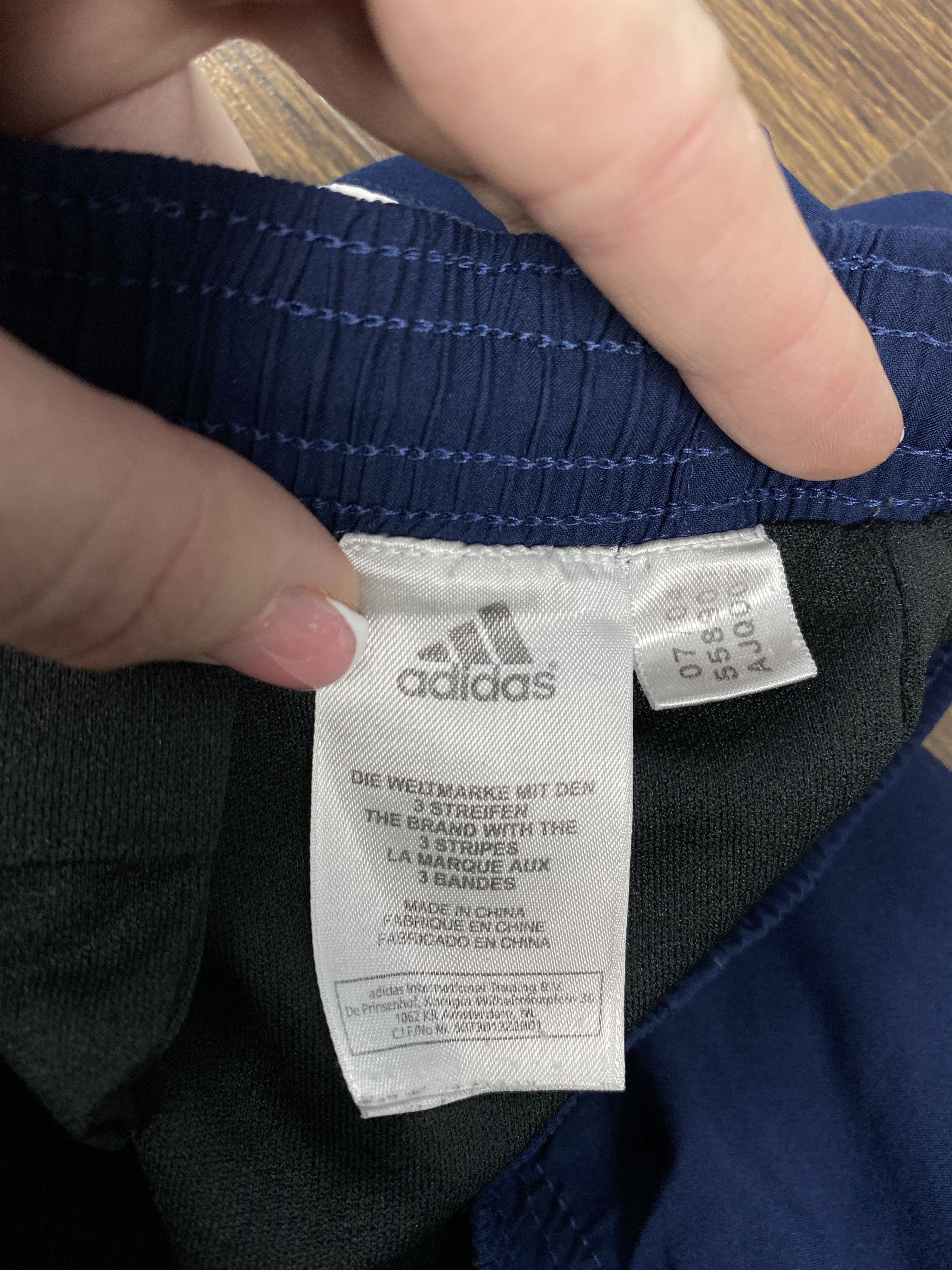 Adidas Adidas Vintage Mens Shorts Y2K Size US 32 / EU 48 - 6 Thumbnail