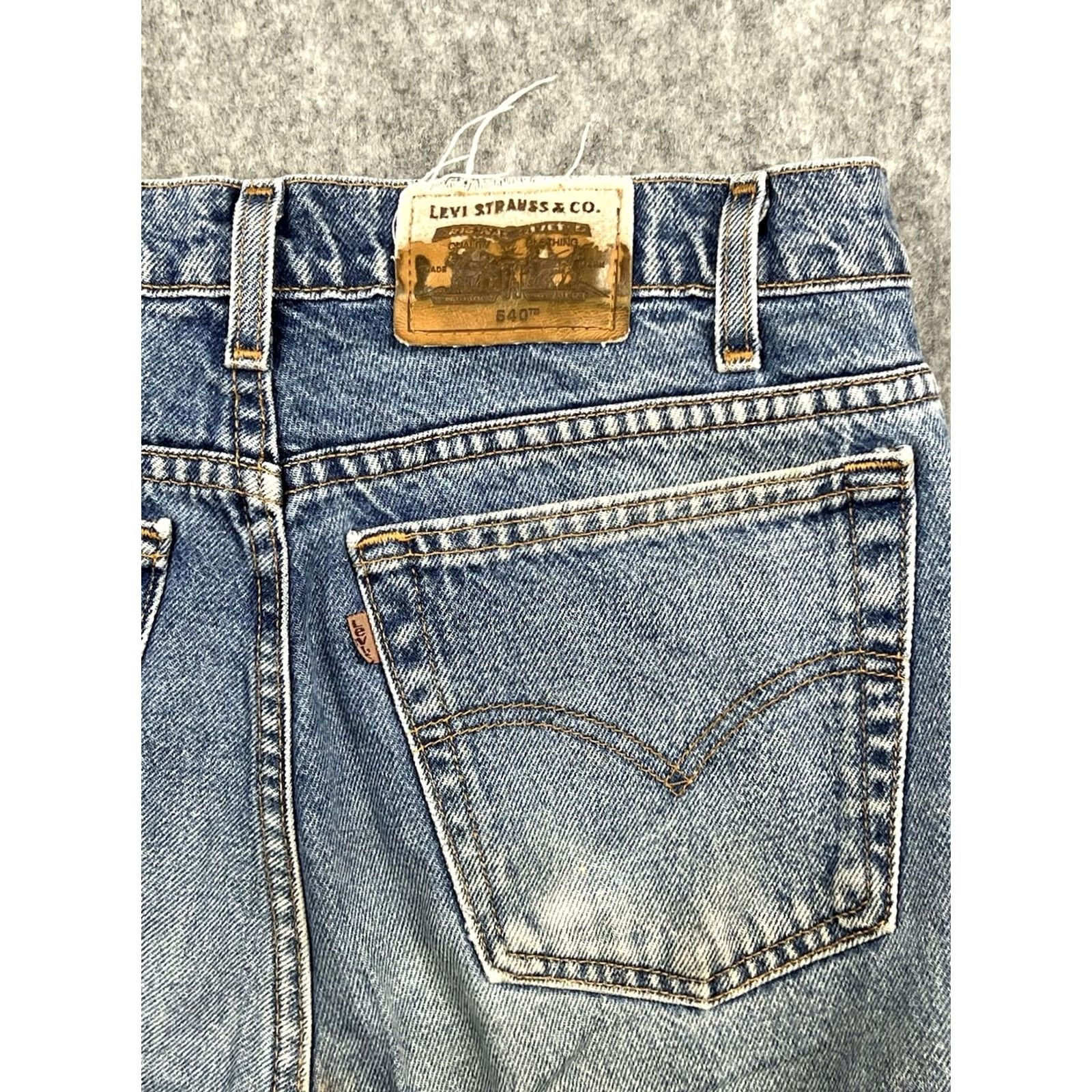 Levi's VINTAGE Levi's 540 Jeans Mens Relaxed Fit Straight Leg Workwear 34x34 Blue Denim Cotton 90s Retro Gangsta Punk Grunge 5-Pocket Mens Regualr Fit Jeans Size US 34 / EU 50 - 6 Thumbnail