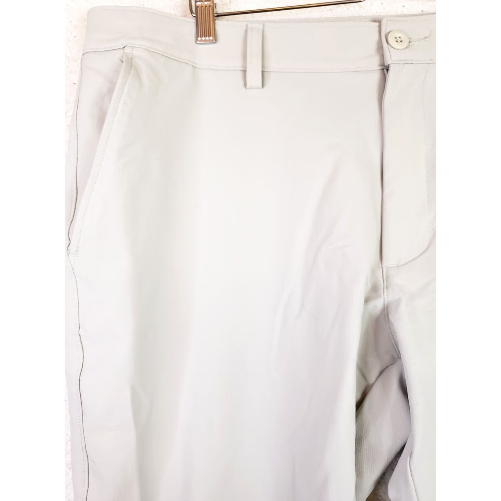 Under Armour Under Armour Match Play Golf Pants Mens 42x30 Beige Stretch Pockets Regular Waist 42 Straight Leg Golf Pants Men Beige Size US 42 / EU 58 - 5 Thumbnail