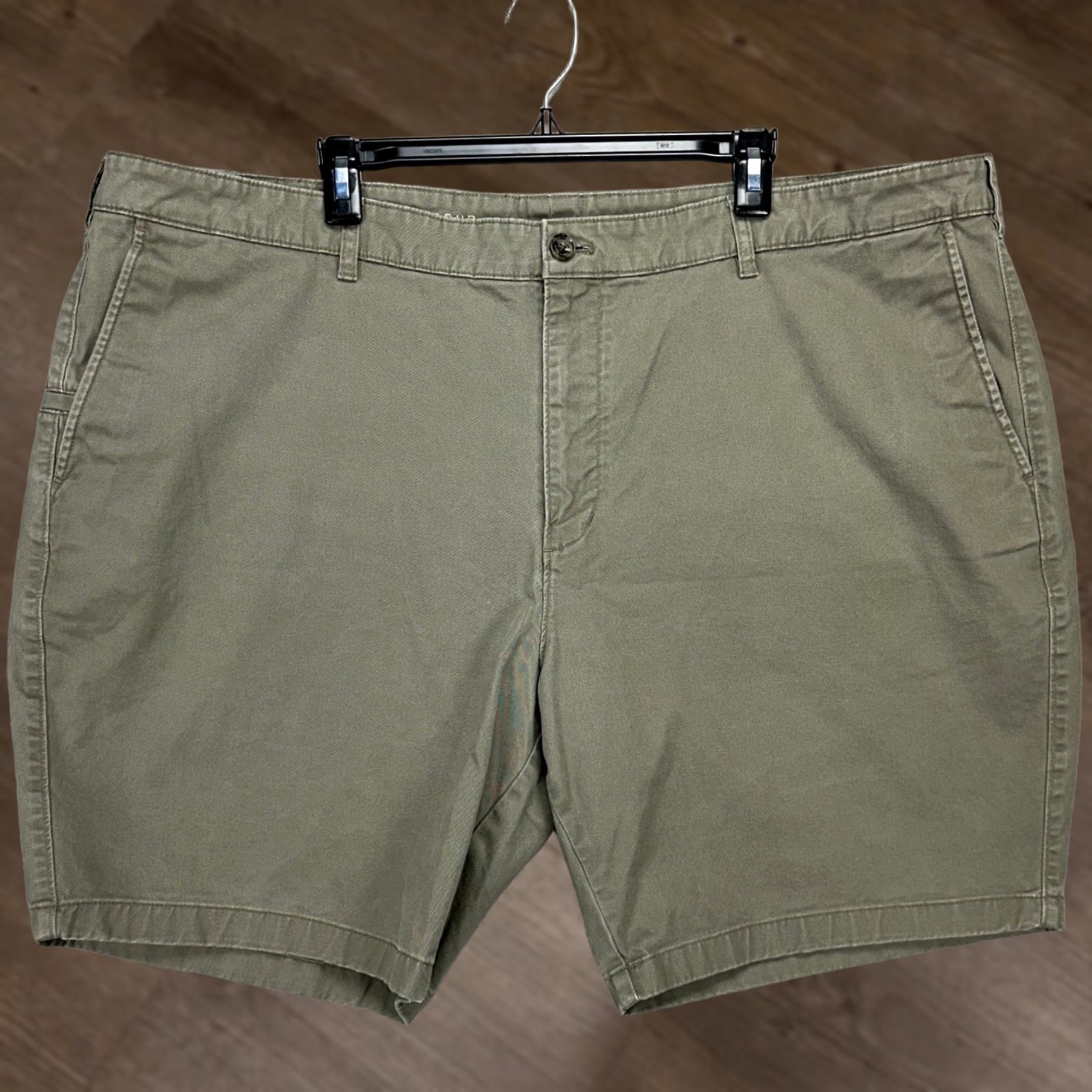 Joseph Abboud Joseph Abboud Khaki Shorts Mens 48 Olive Green Flat Front Casual Stretch Pocket Size US 32 / EU 48 - 1 Thumbnail