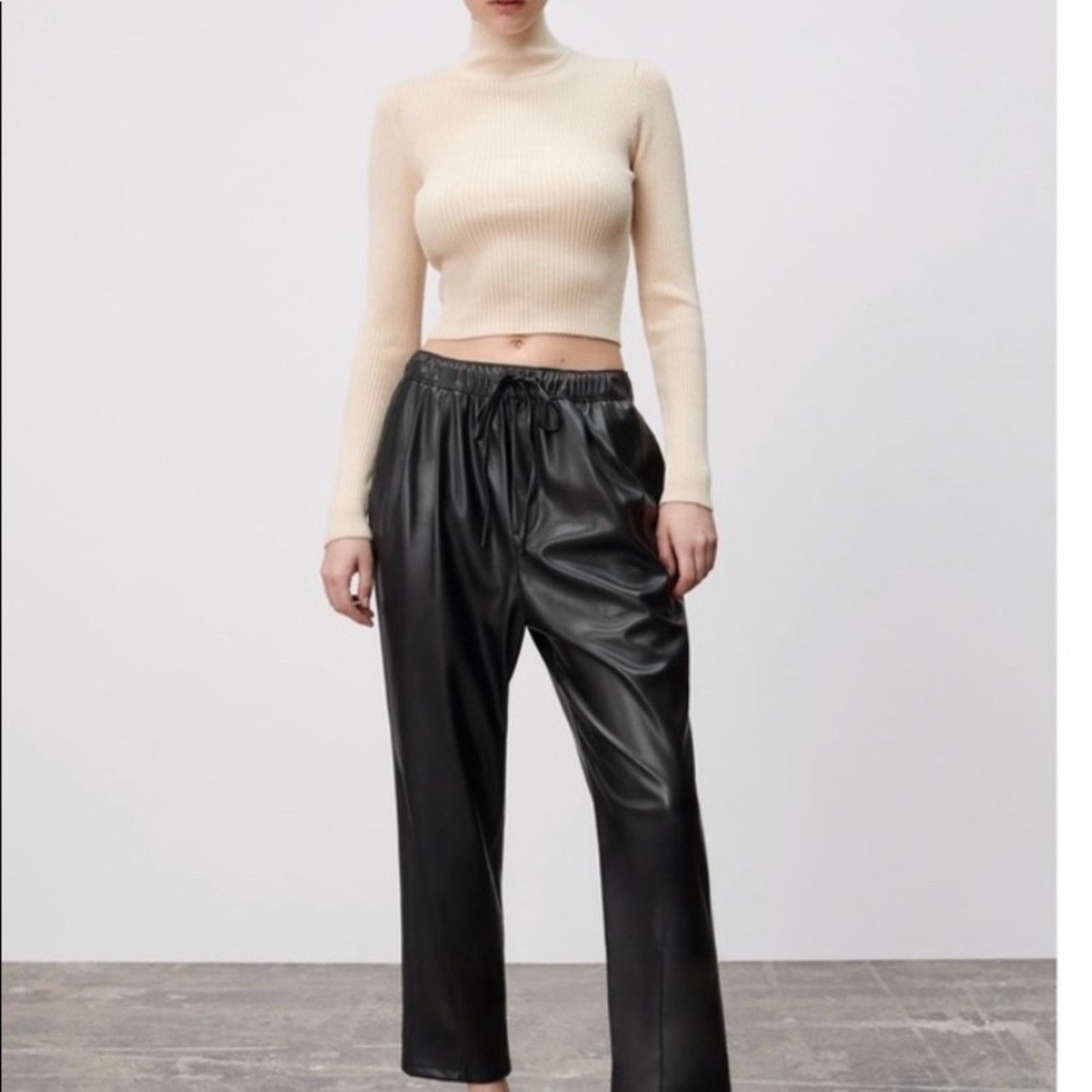 Zara Zara Blogger Favorite Faux Leather weekend pants Size 42" / US 20 - 5 Thumbnail