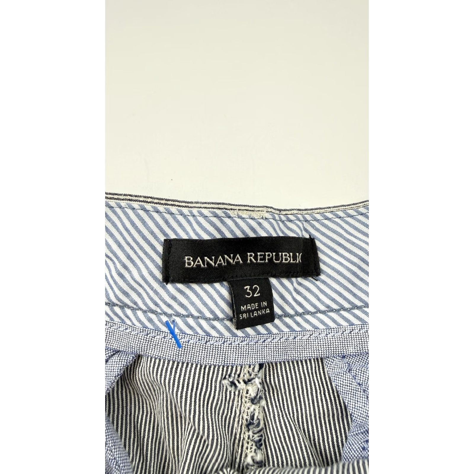Banana Republic Banana Republic Shorts Mens 32 Flat Front Casual Chino Cotton Blue White Stripe Pockets 10 In Inseam Gray Size US 32 / EU 48 - 4 Thumbnail