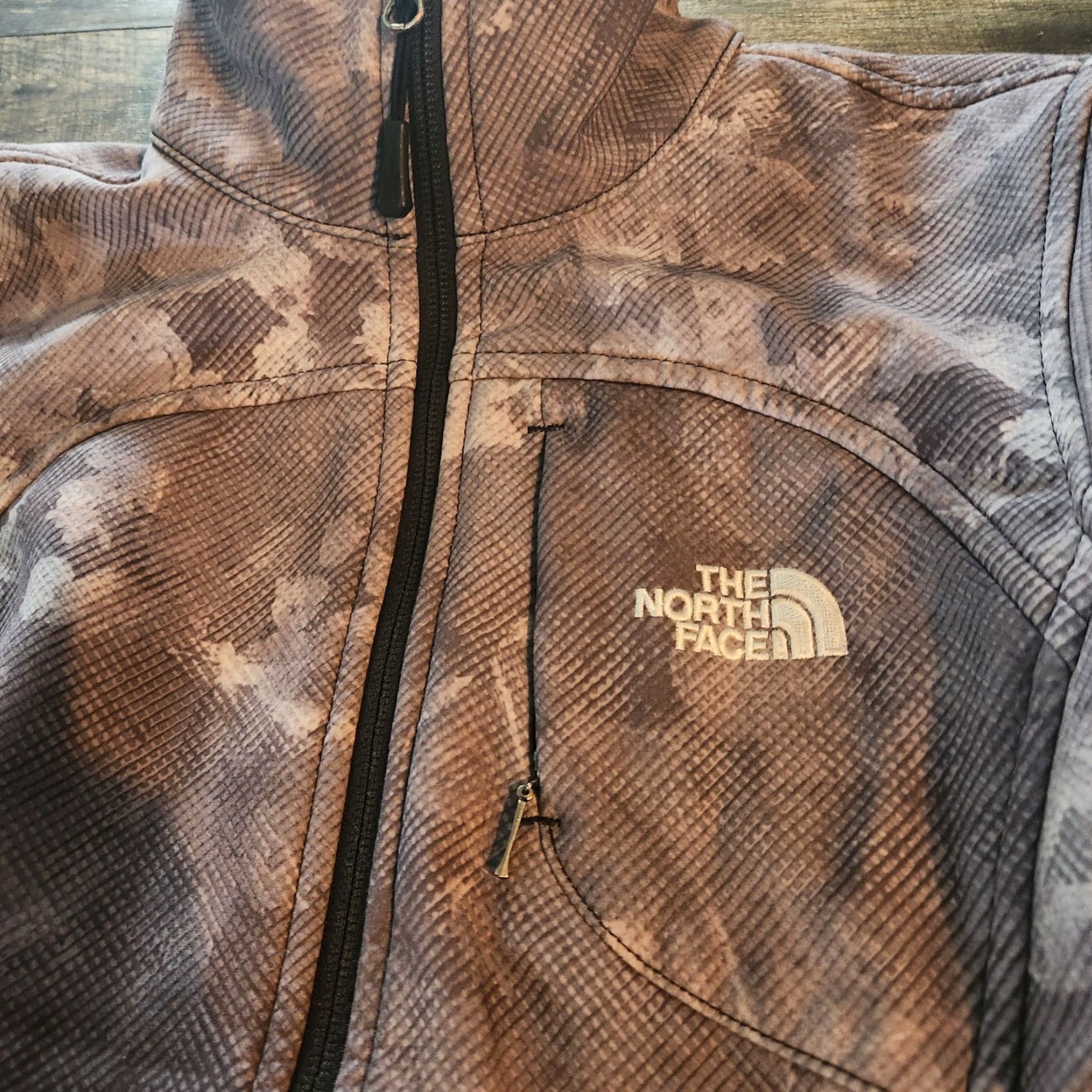 The North Face The North Face Soft Shell Jacket Womens XS Gray Camouflage Zip Windbreaker Regular Mid-Length Long Sleeve Size XS / US 0-2 / IT 36-38 - 3 Thumbnail