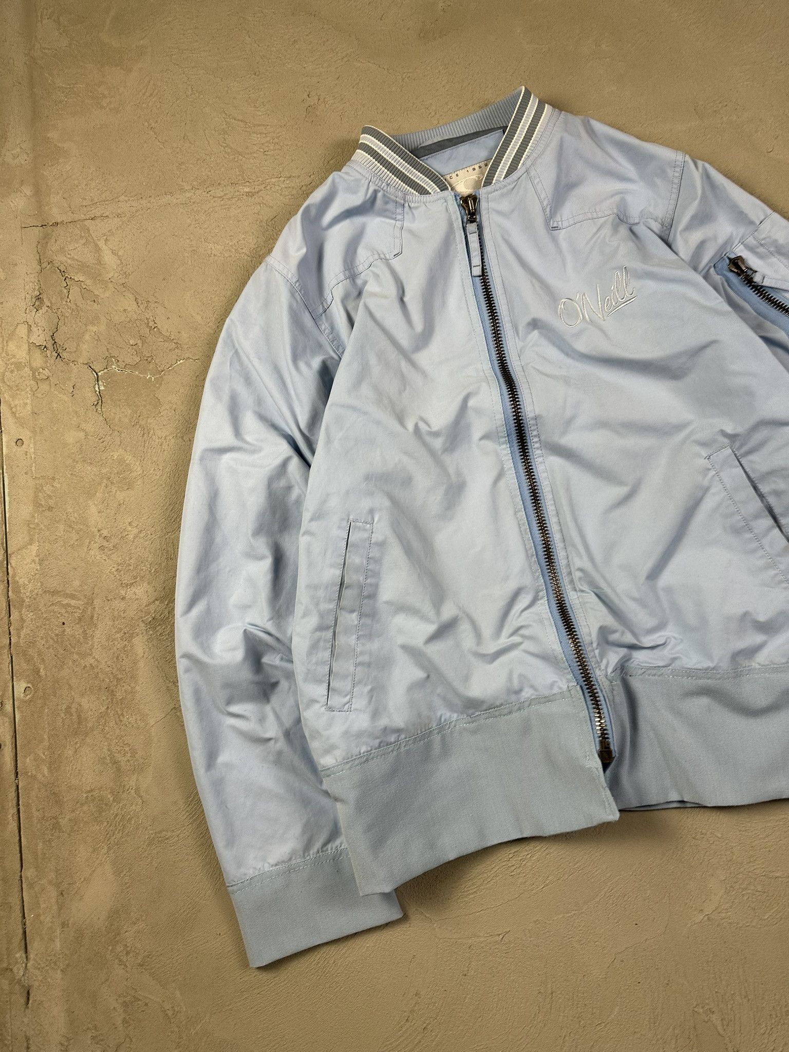 O'Neill Vintage Y2k MA1 O'neill Boxy Bomber Jacket Surf Military Size US L / EU 52-54 / 3 - 2 Thumbnail