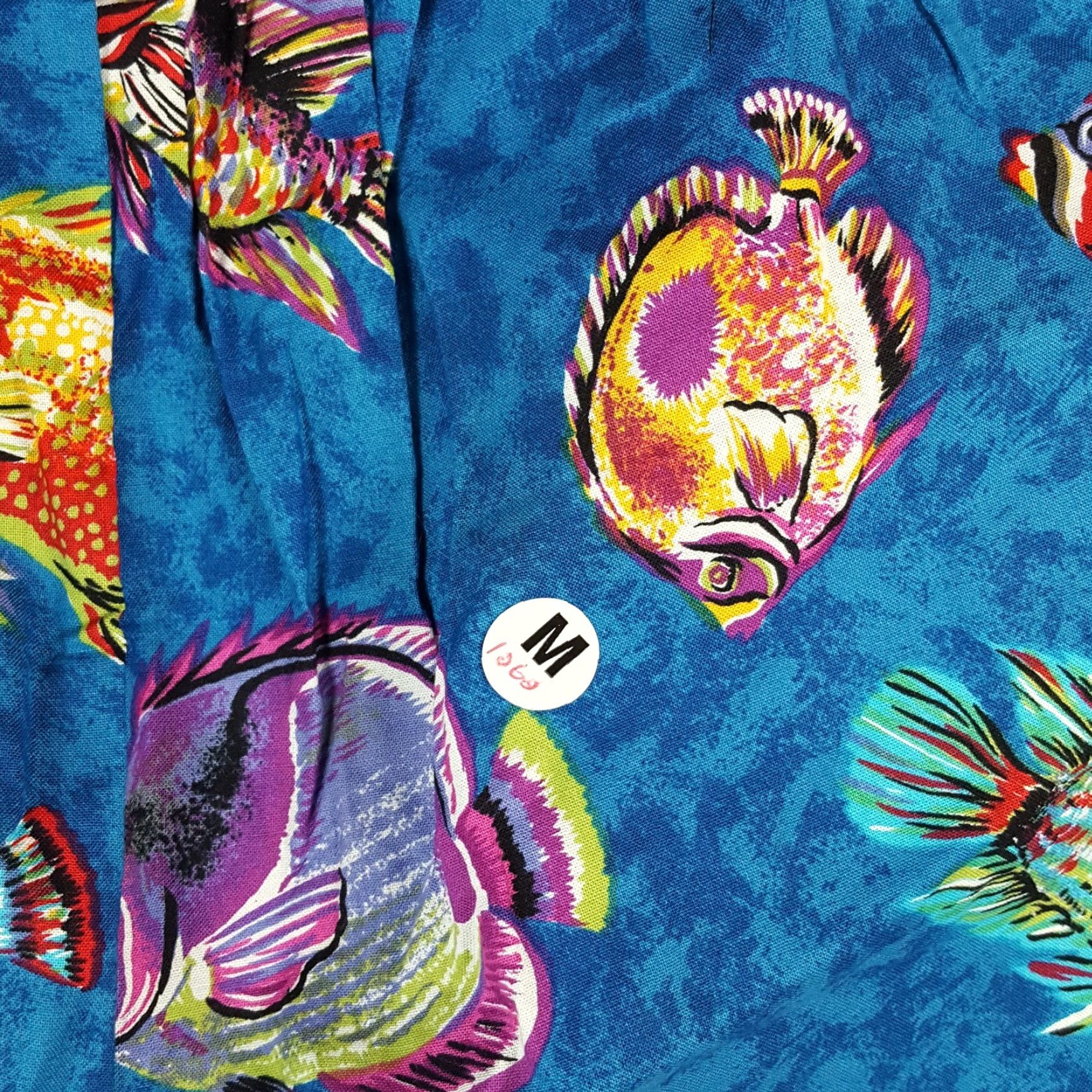 Vintage VINTAGE 80s Tropical Fish Shorts Unisex Adults Medium Blue Summer Lounge Relaxed Pleated Preppy 90s Size 32" / US 10 / IT 46 - 6 Thumbnail