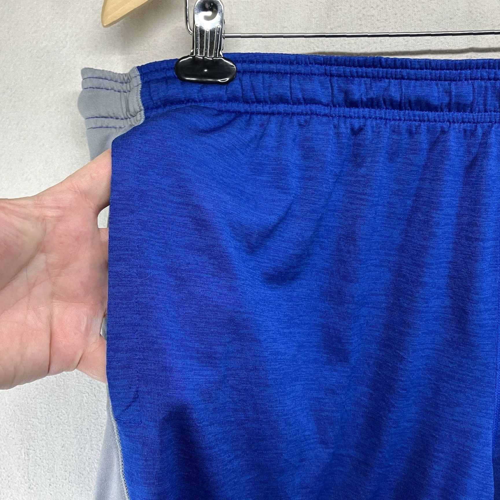 Under Armour Under Armour Mens Shorts 2XL Loose Fit HeatGear Blue Gray Pockets Elastic Waist Drawstring Athletic Casual Sports M 40x9 Size US 39 - 6 Thumbnail