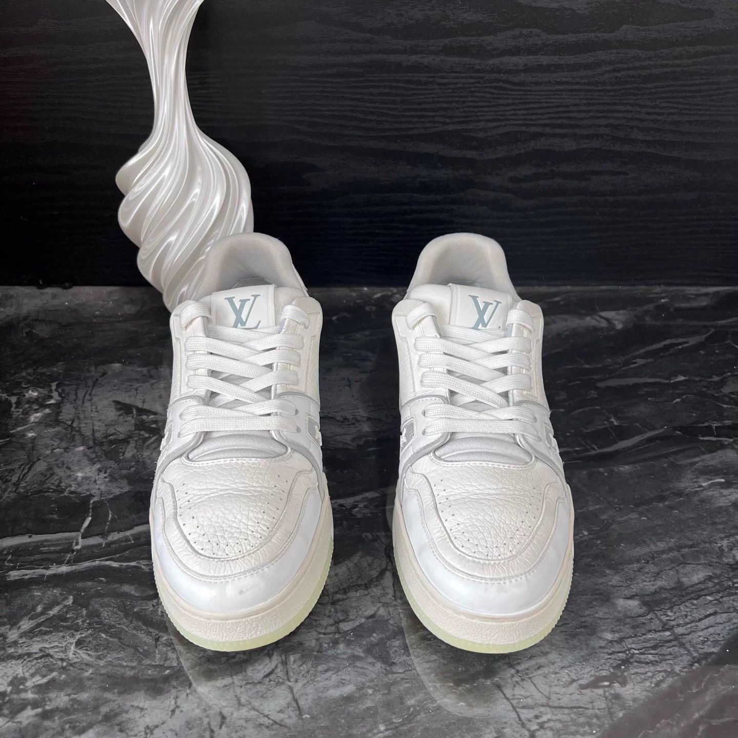 Louis Vuitton LV Trainer White Cement colorblock 40.5 95% New Size US 7.5 / EU 40-41 - 2 Thumbnail