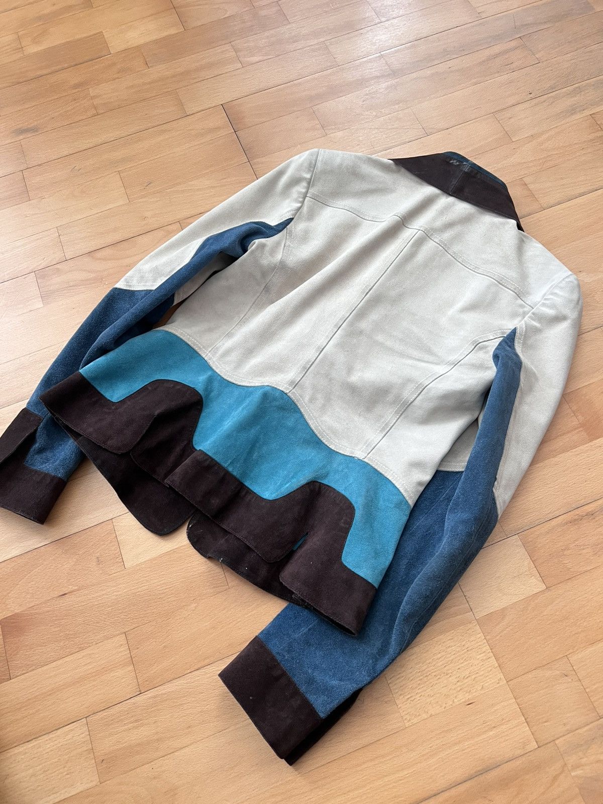 Yves Saint Laurent Yves Saint Laurent by Tom Ford suede jacket Size M / US 6-8 / IT 42-44 - 9 Thumbnail