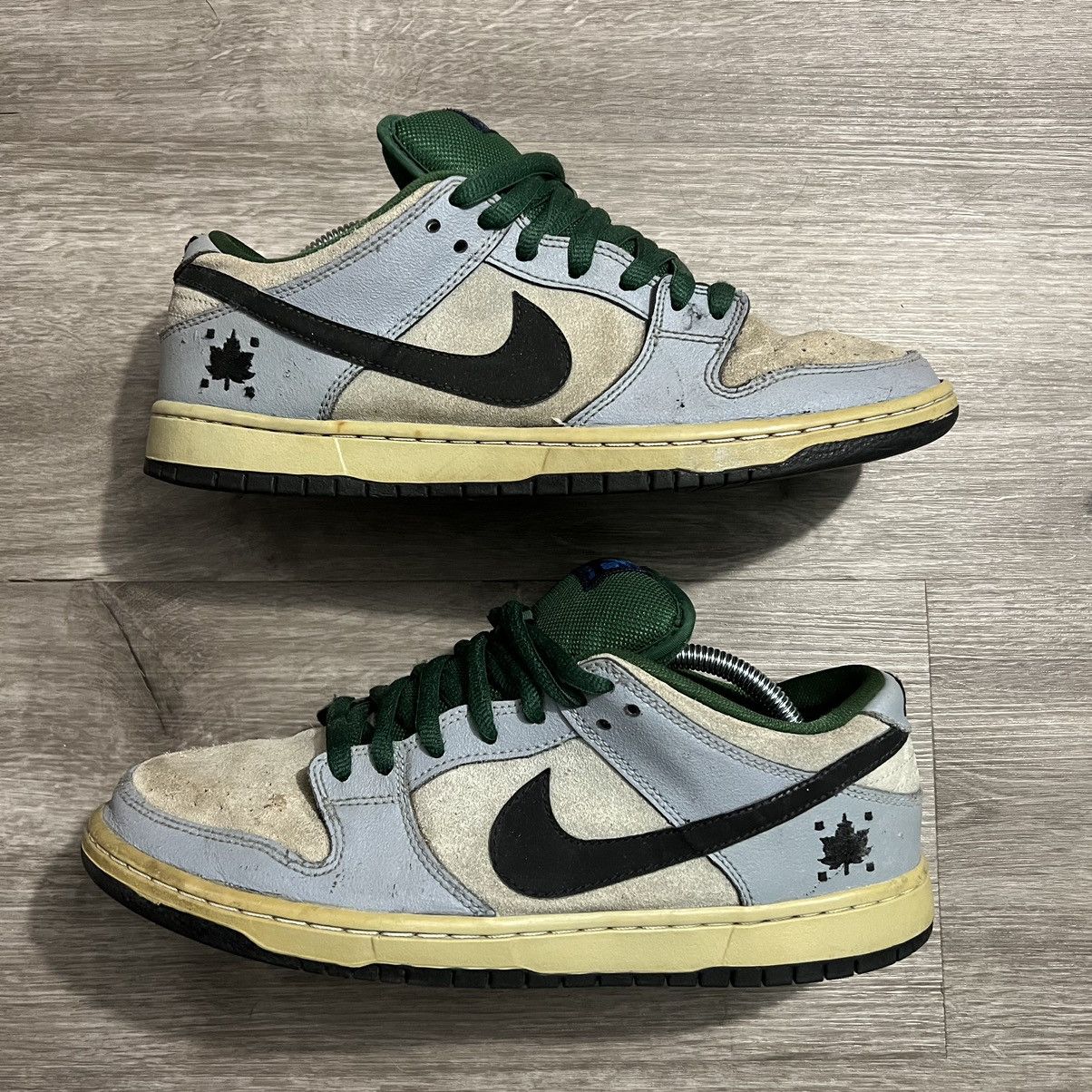 Nike Nike SB Dunk Low Maple Leaf Central Park Size US 10.5 / EU 43-44 - 2 Thumbnail
