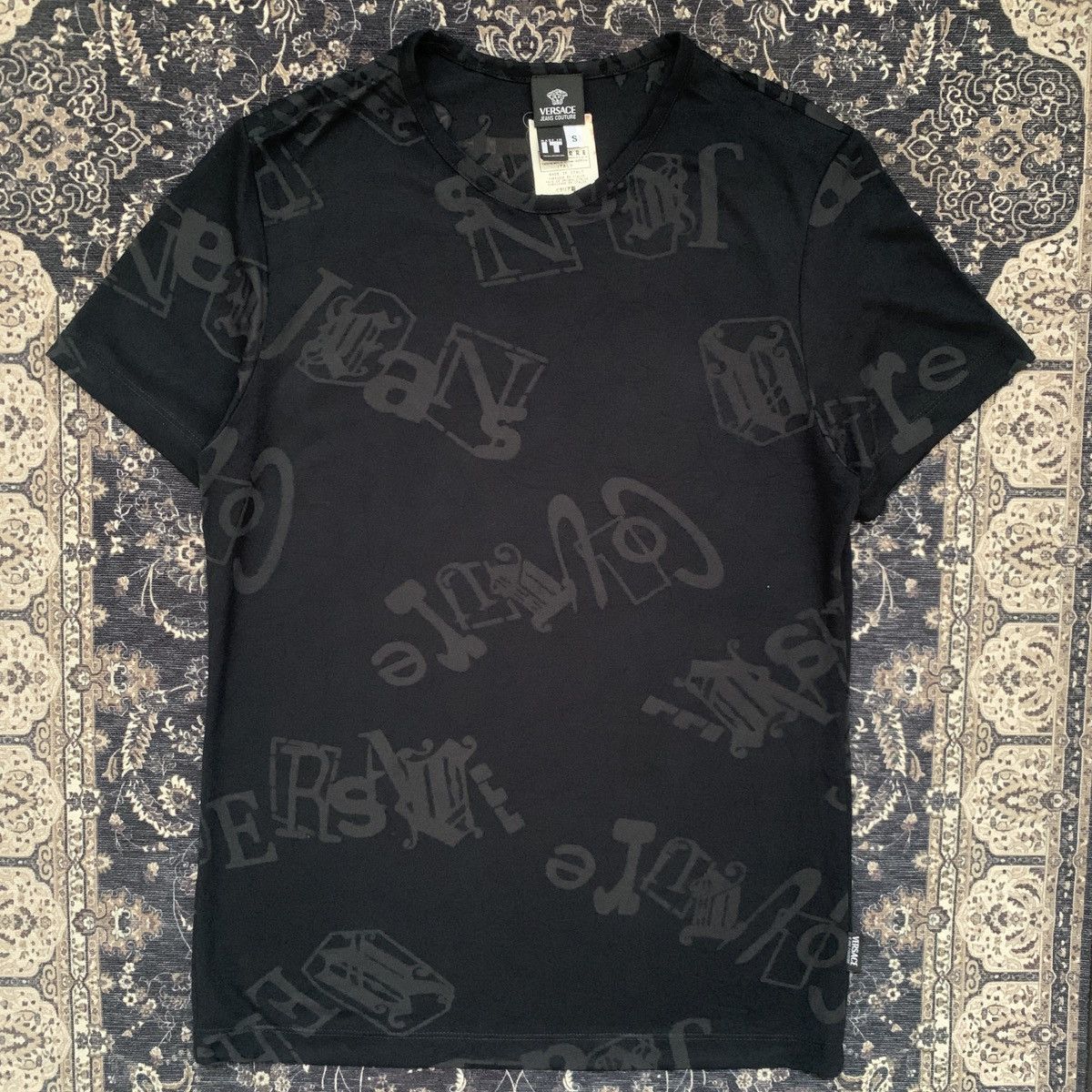 Versace Jeans Couture Versace Jeans Couture Emboss Rebel Tee Size US S / EU 44-46 / 1 - 1 Thumbnail