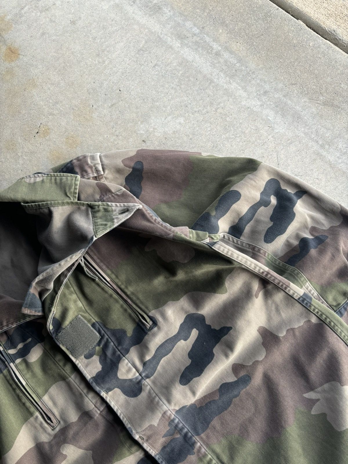 Vintage Crazy 90s Woodland Camo Balaclava Button Up Military Jacket Size US L / EU 52-54 / 3 - 7 Thumbnail