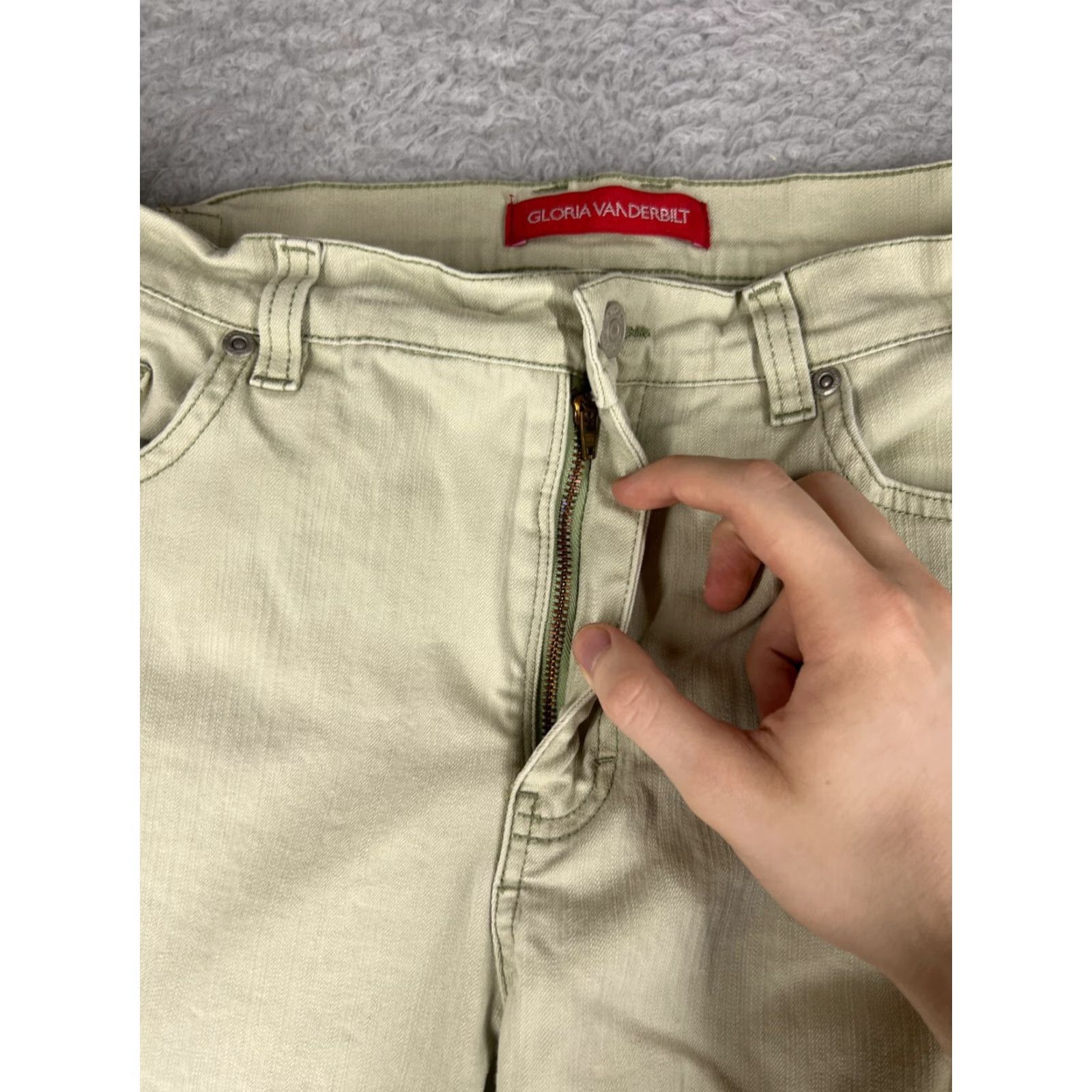 Gloria Vanderbilt Gloria Vanderbilt Capri Pants Women 10 Green Twill Stretch Cotton Blend Regular Rise 22 Inseam 7 In Belt Loops 5-Pocket Denim Jeans Womens Size 32" / US 10 / IT 46 - 5 Thumbnail