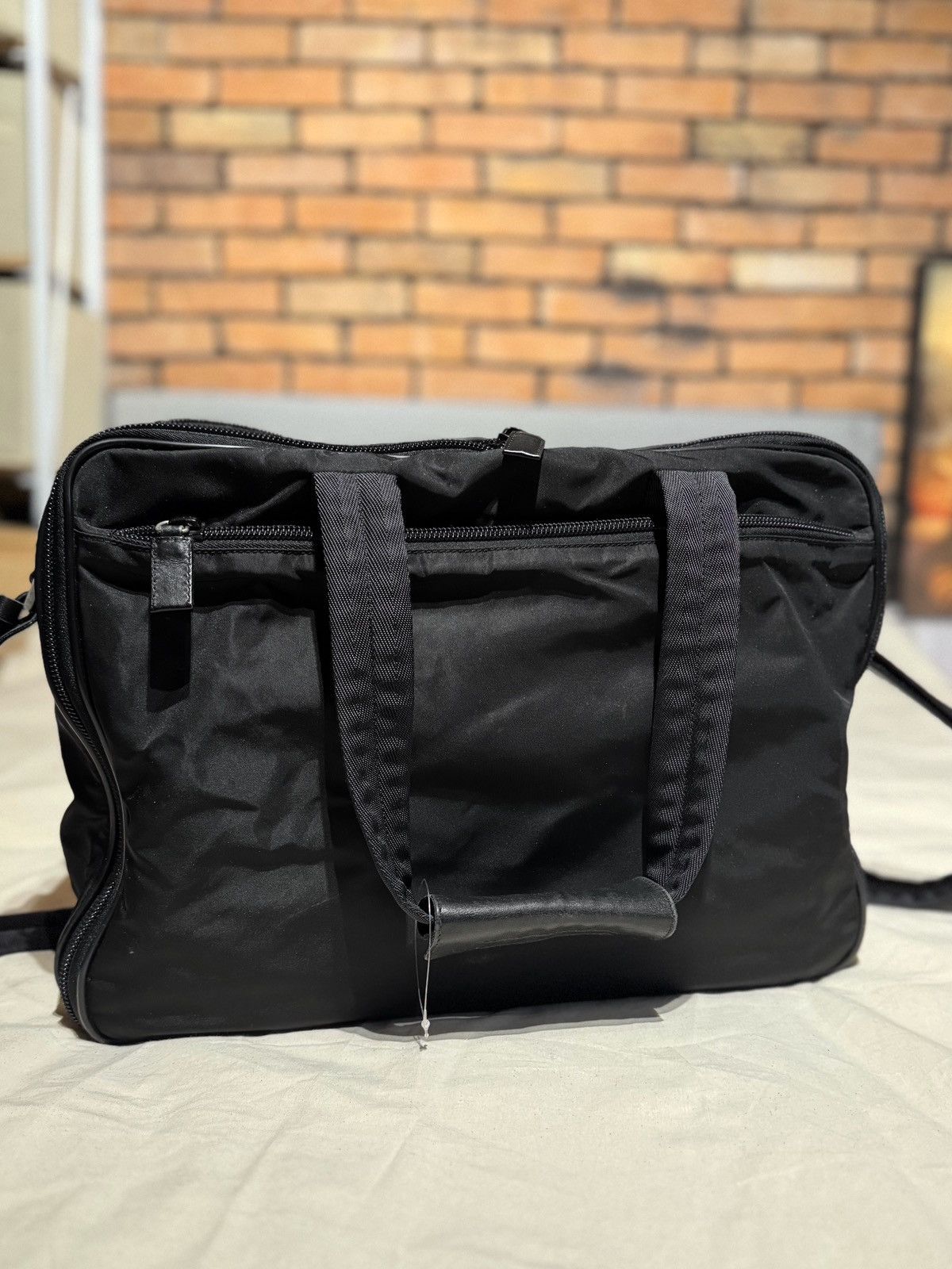 Prada WEEKENDER RE NYLON BAG DUFFLE MESSENGER BAG Size ONE SIZE - 4 Thumbnail