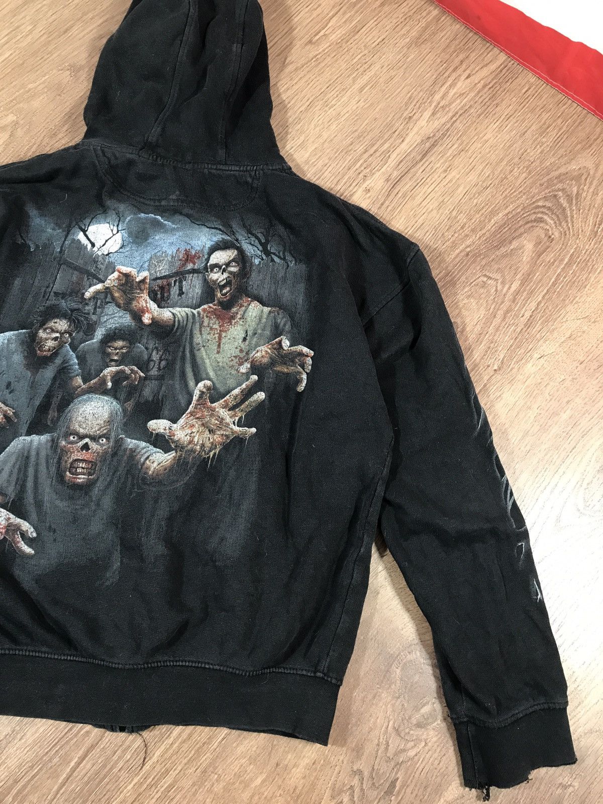 Vintage Vintage Distressed Spiral Zip Hoodie Size L-XL Size US XL / EU 56 / 4 - 16 Thumbnail