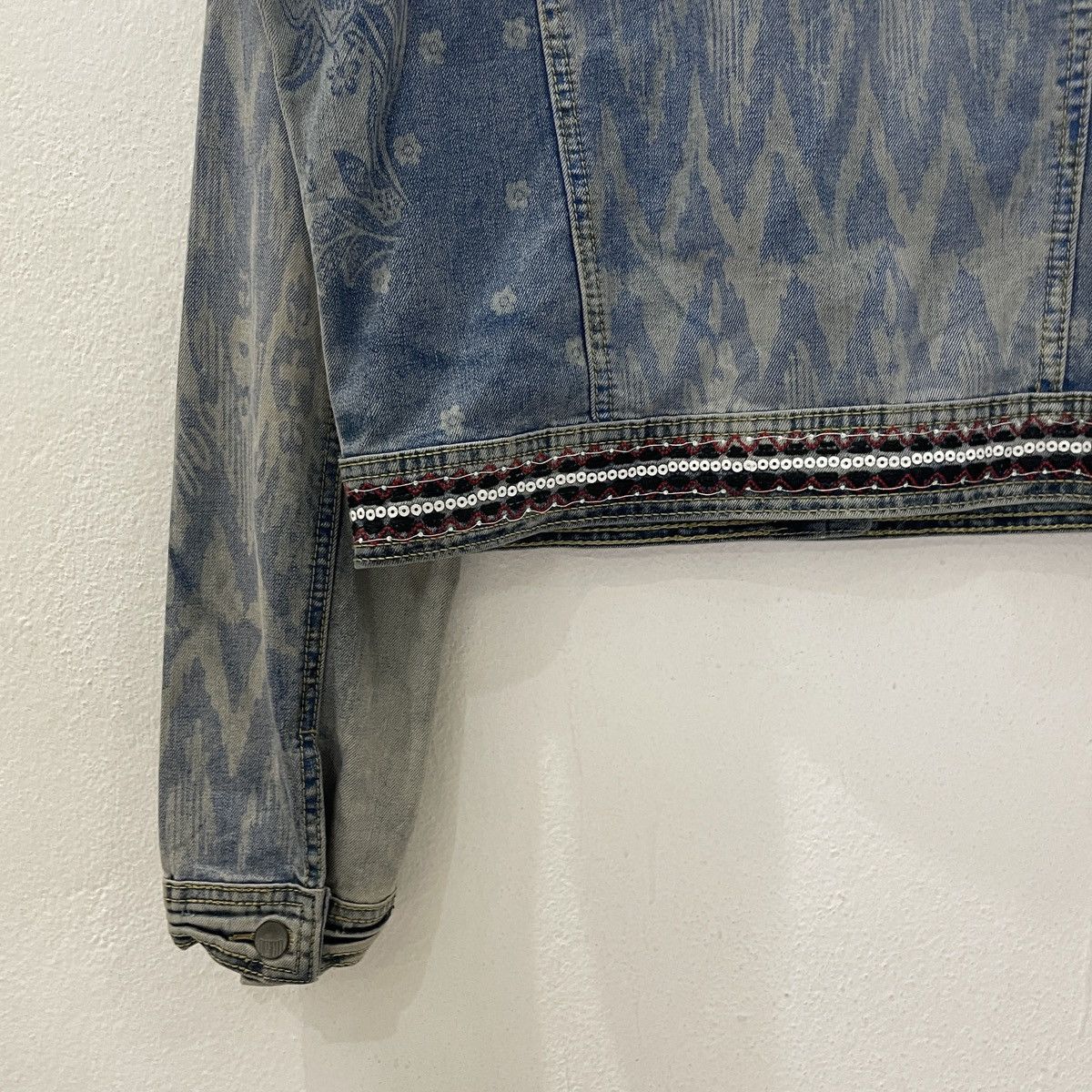 Desigual Vintage Desigual Art Motive Distressed Denim Jacket Size L / US 10 / IT 46 - 9 Thumbnail