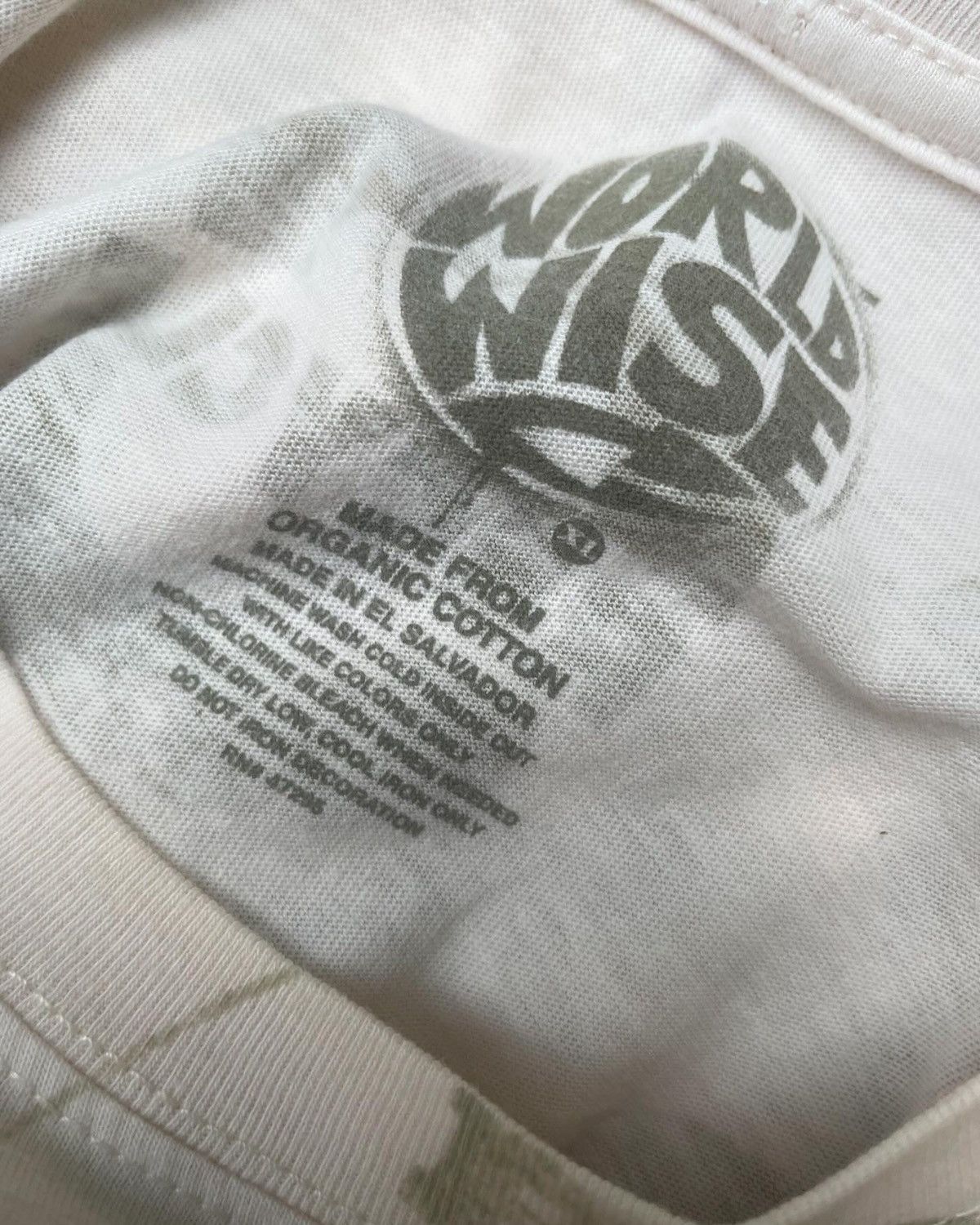 Other AOP World Wise Save The Planet Tshirt Size US S / EU 44-46 / 1 - 10 Thumbnail