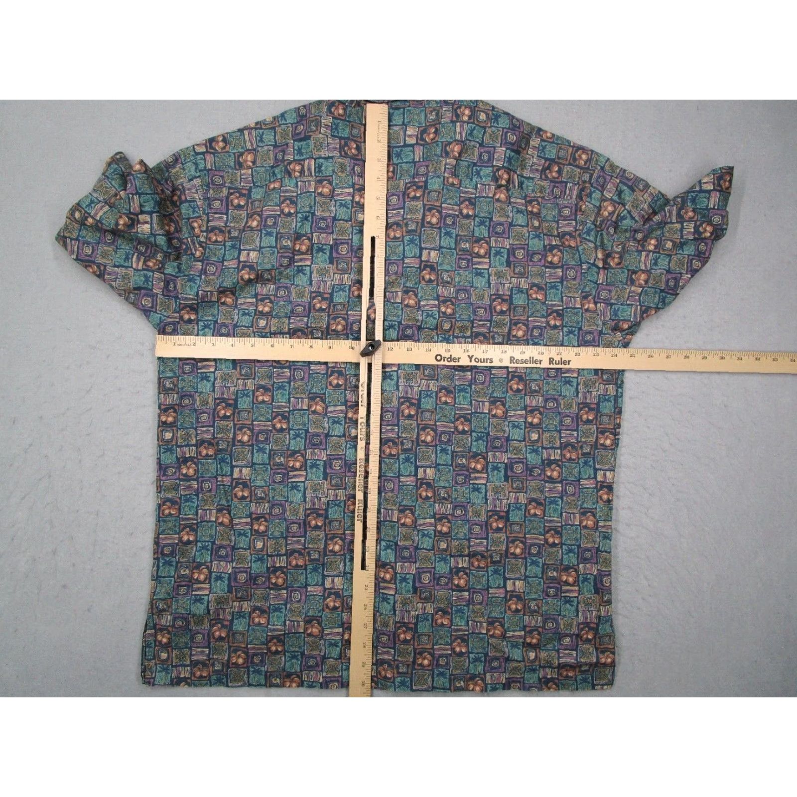 Tori Richard Tori Richard Shirt Men Extra Large Green Button-Up Hawaiian Cotton Lawn Short Sleeve Geometric 60s 70s USA Mens XL Green Cotton Lawn Button-Up Shirt Size US XL / EU 56 / 4 - 4 Thumbnail