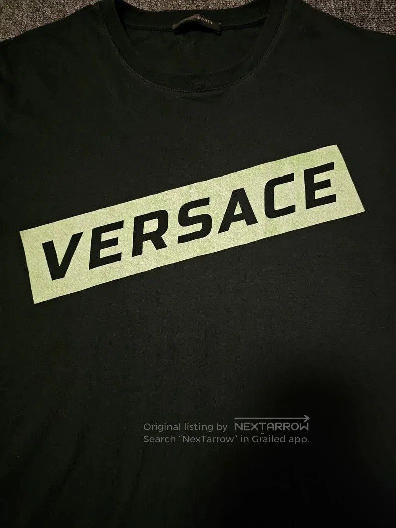 Versace Versace Black Short Sleeve T. Size US L / EU 52-54 / 3 - 2 Thumbnail
