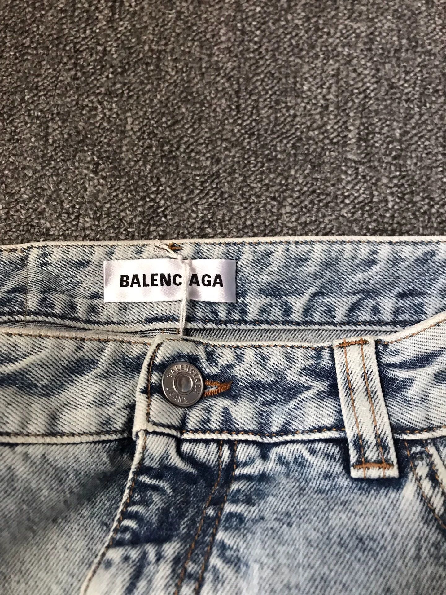 Balenciaga Balenciaga Denim Skirt Short-Style Distressed 36 Size US 36 / EU 52 - 4 Thumbnail